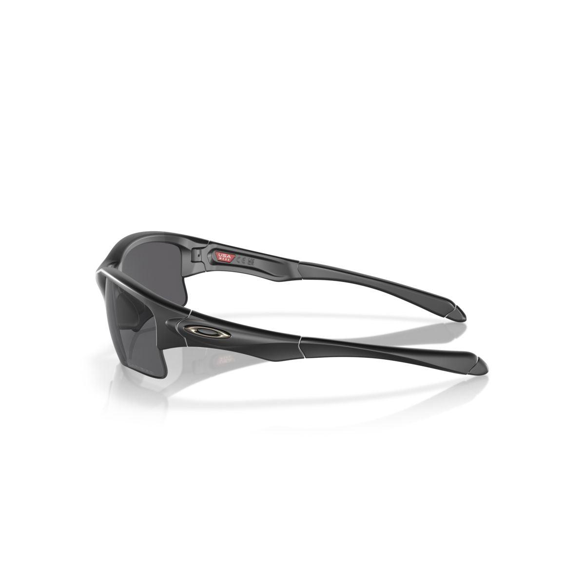 Oakley Quarter Jacket Matte Black/Grey Polarized Sunglasses 0OO9200 920007 - Stylish UV Protection for Outdoor Sports & Driving