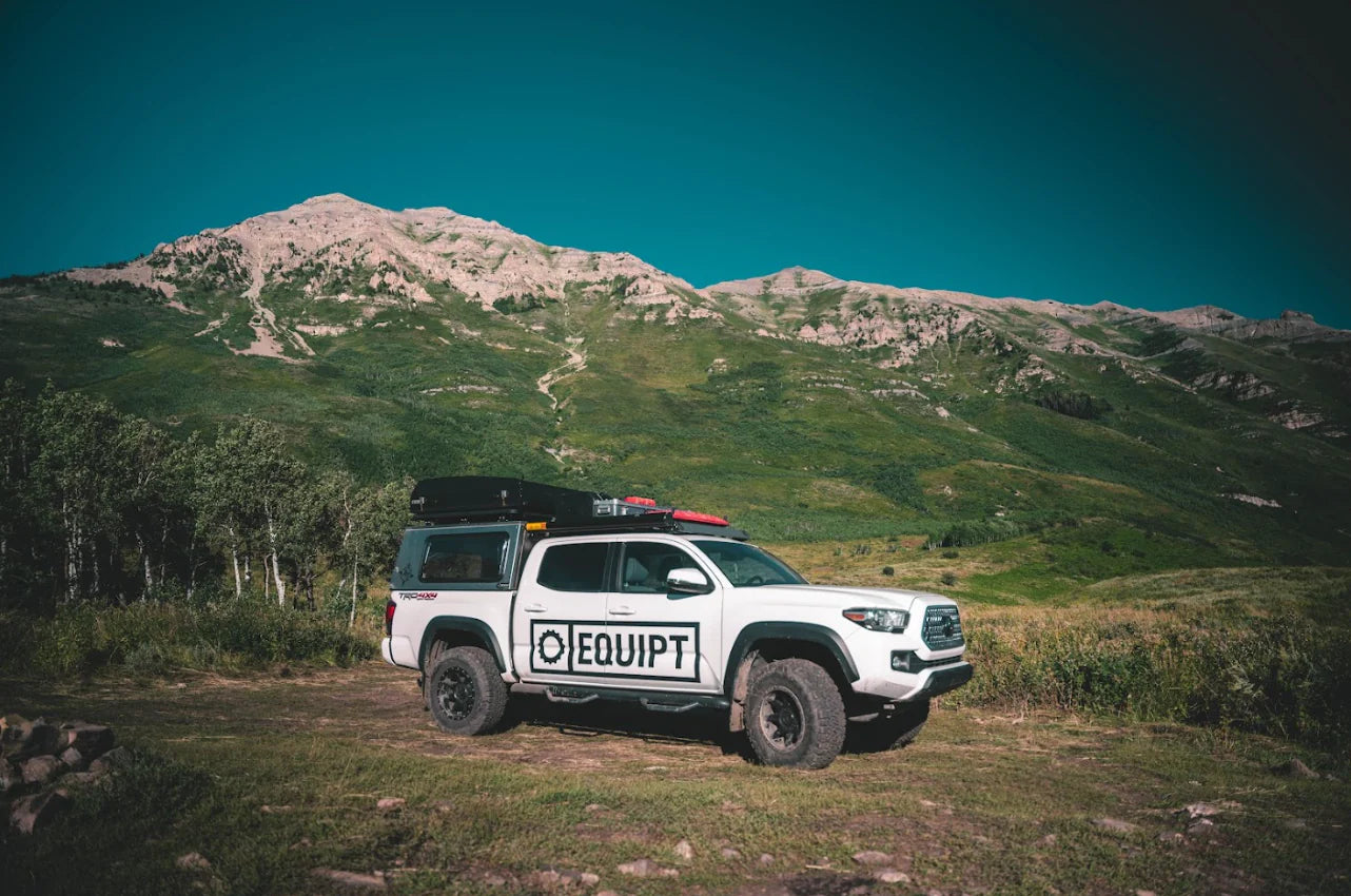 Eezi Awn Sabre Hard Shell Roof Top Tent - Lightweight & Durable Rooftop Camping Tent for SUVs & Trucks - Perfect for Off-Road Adventures & Outdoor Travel