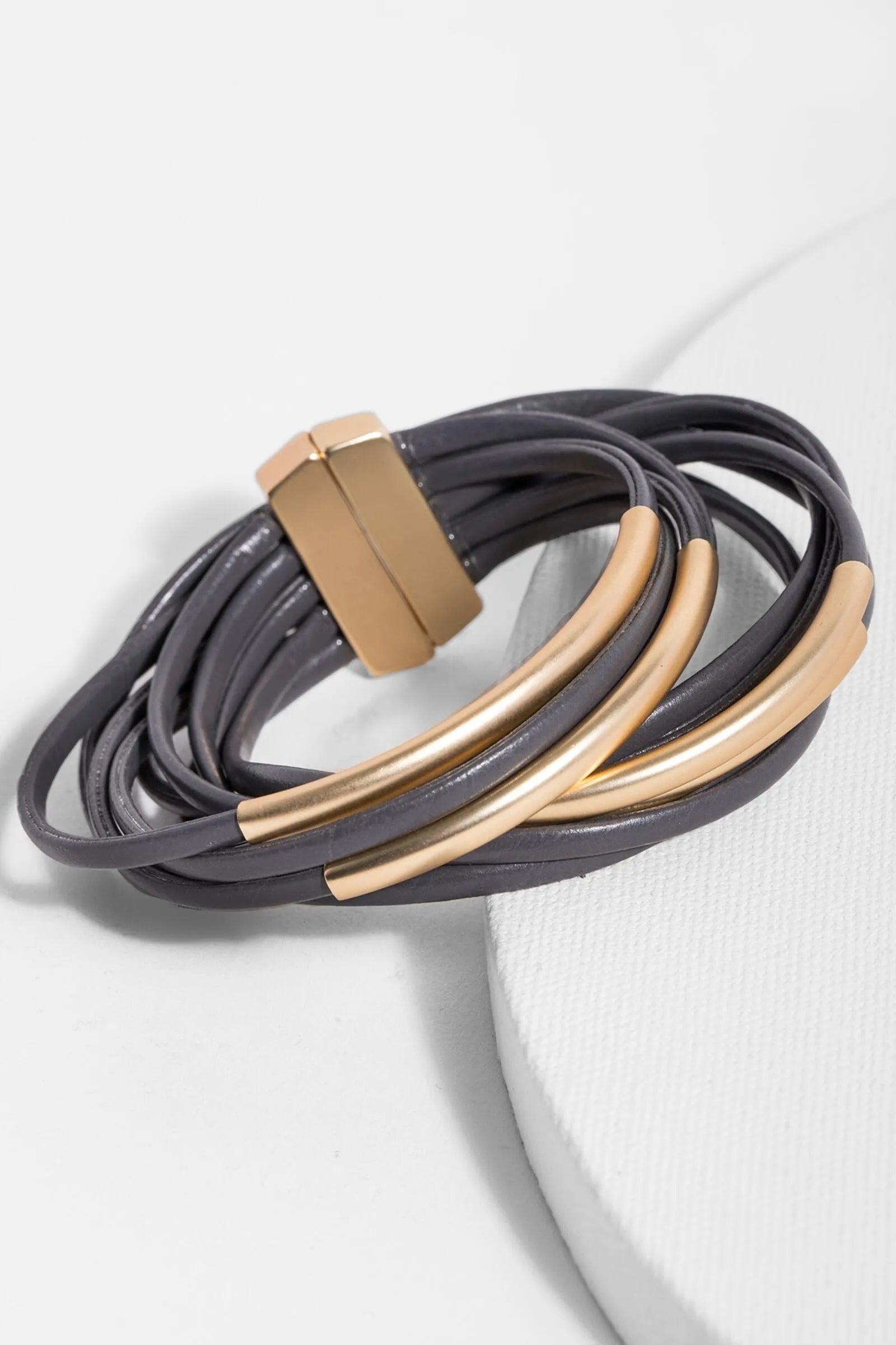 Stylish Tubular Leather & Metal Bracelet for Women - Trendy Boho Chic Jewelry for Casual Wear & Special Occasions
