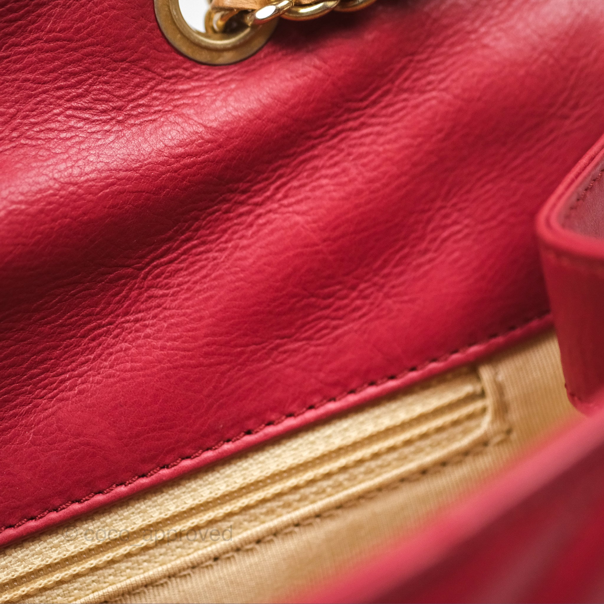 Chanel Chevron Shoulder Bag in Red Calfskin Leather with Aged Gold Hardware - Luxury Crossbody Purse for Women, Perfect for Parties, Date Nights & Special Occasions