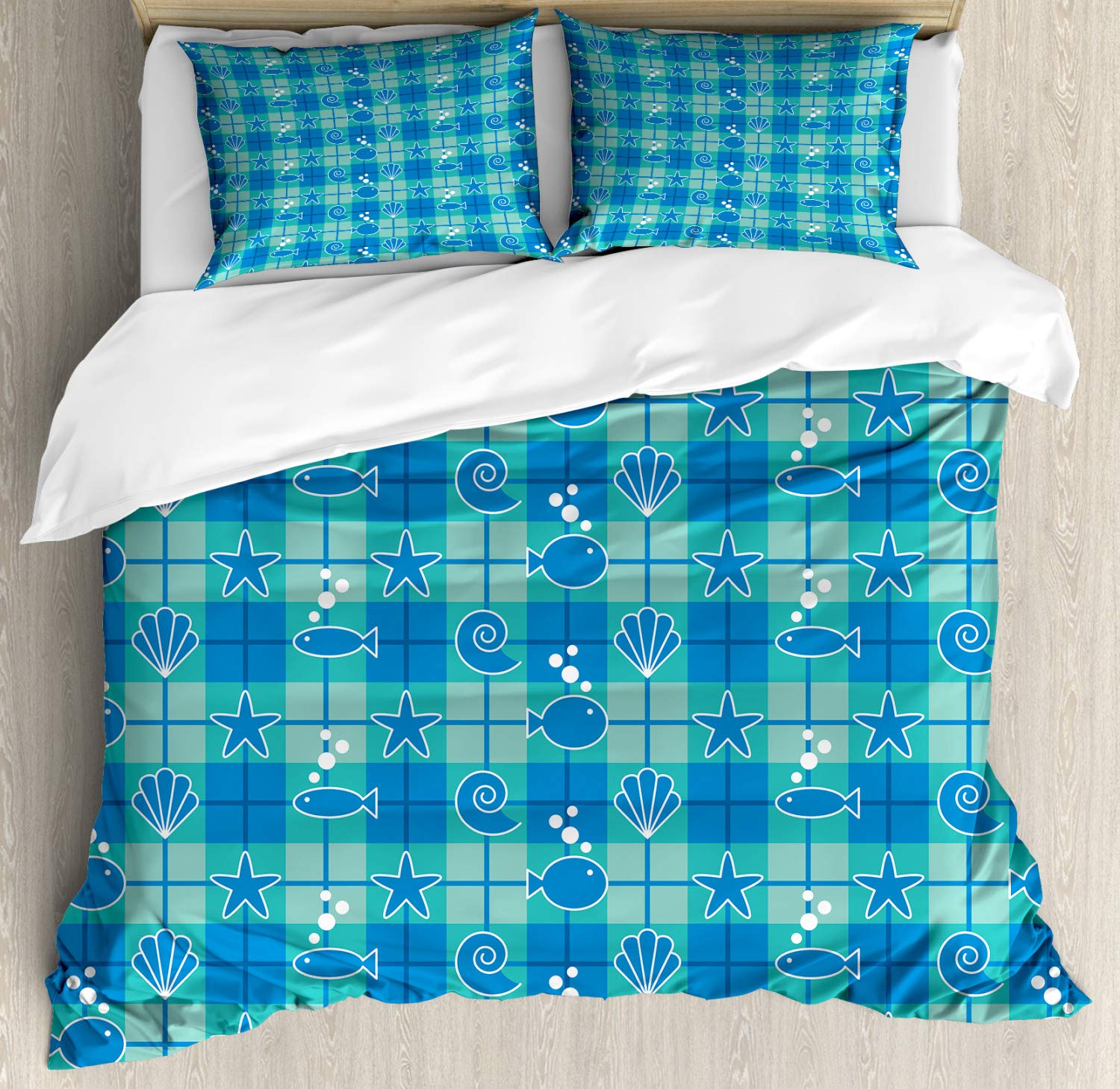 Ambesonne Sea Shells Duvet Cover Set - Queen Size 3 Piece Coastal Bedding with 2 Pillow Shams | Plaid Pattern with Marine Life Silhouettes, Fish, Starfish & Bubbles | Mint Green Blue White Beach Theme | Perfect for Coastal Decor, Guest Room & Vacation Home Bedroom