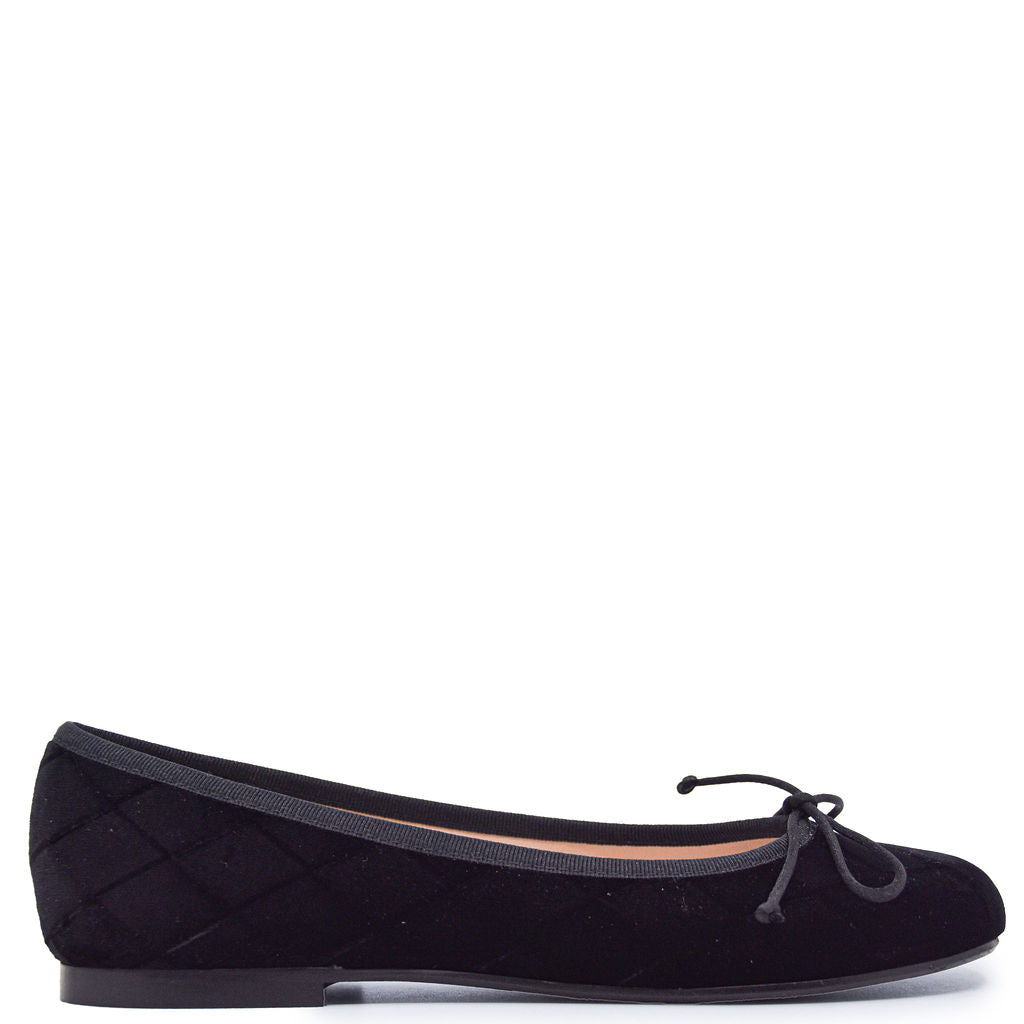 Beberlis Women's Black Velvet Ballet Flats with Bow - Elegant Comfort for Work, Weddings & Casual Outings