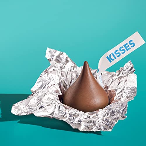 Hershey's Kisses Milk Chocolate Candy in Silver Foil - 4 Pound Bulk Bag for Gifts, Parties & Baking - Individually Wrapped Chocolate Treats