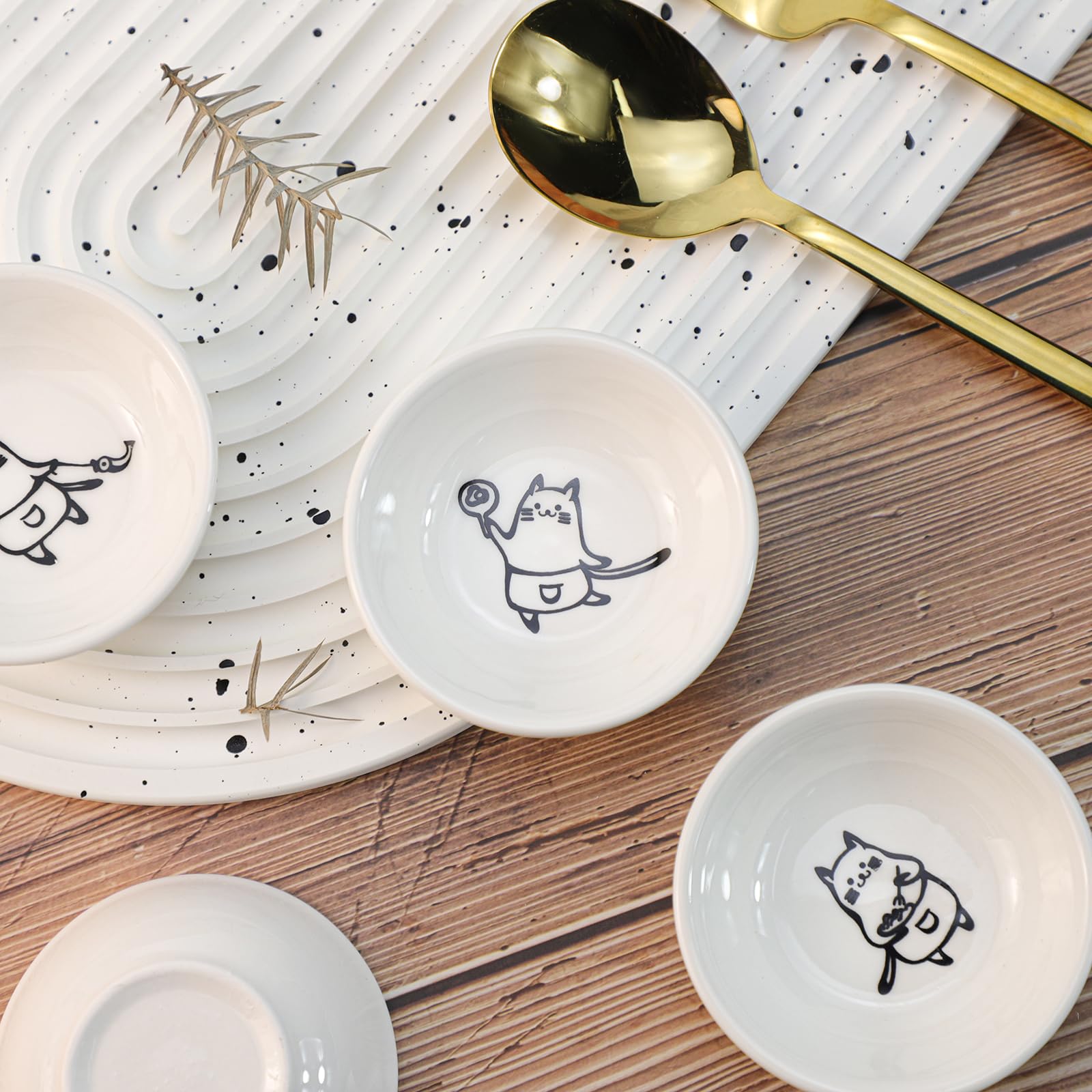 Adorable Cat-Shaped Ceramic Sauce Bowls - Set of 6 Funny Cartoon Cat Dipping Dishes for Sushi Soy Sauce, Appetizers & Seasonings | Cute Kitchen Serving Bowls & Pet Feeding Dishes for Home Dining & Party Entertaining
