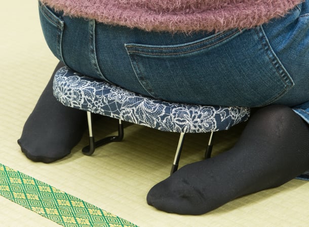 SGI Soka Gakkai Seiza Meditation Chair - Clarice Pattern Design for Zen Sitting Posture | Perfect for Home Meditation, Yoga & Japanese Tea Ceremony