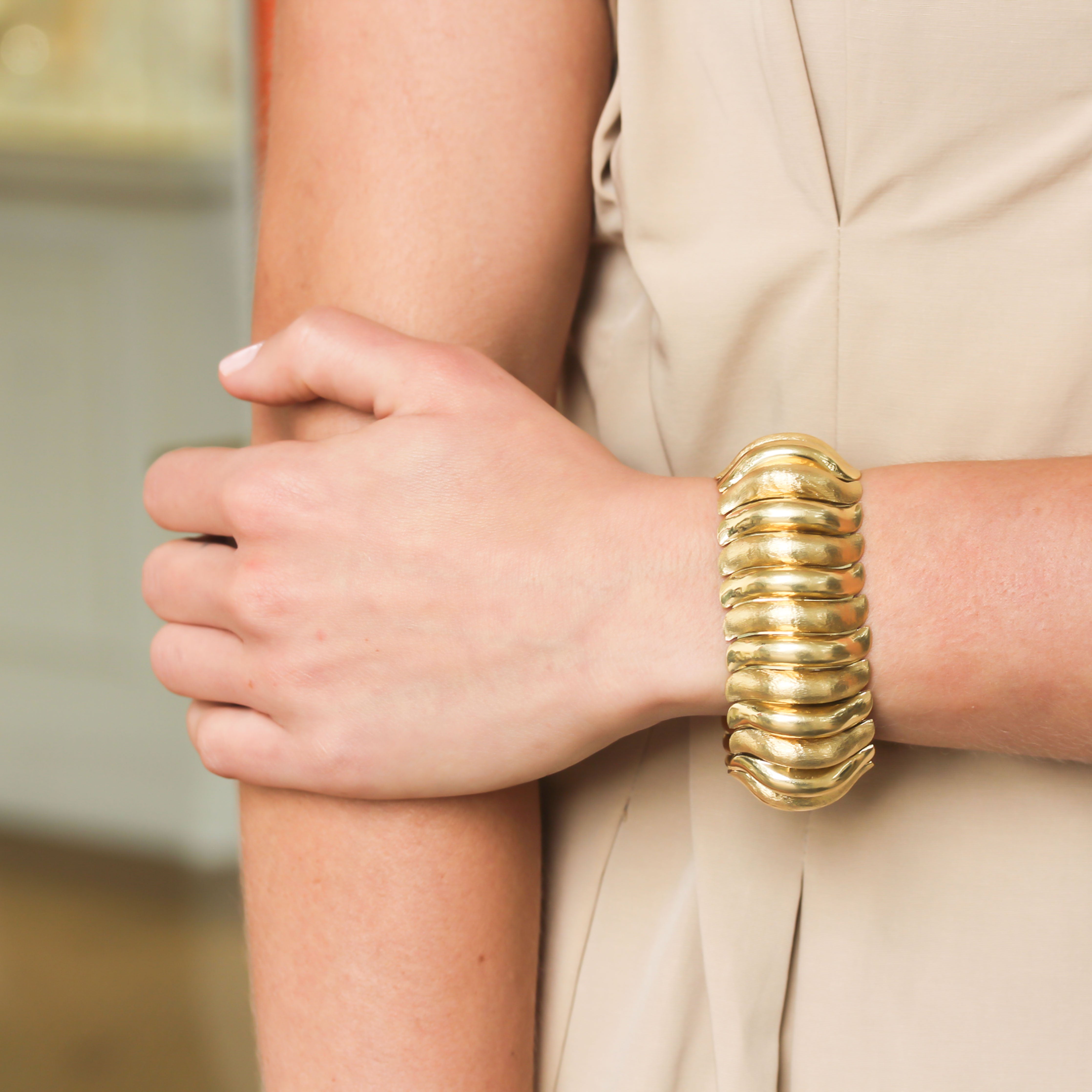 Vintage 18K Gold Italian Bracelet for Women - Elegant Handmade Jewelry Gift for Anniversary, Birthday & Special Occasions