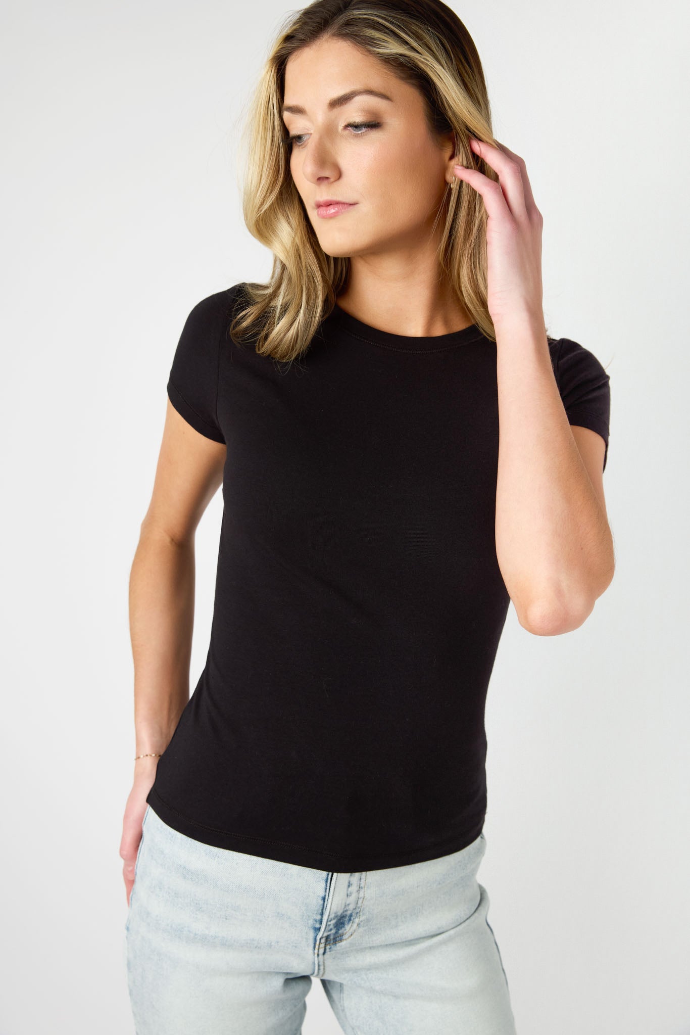 Women's Comfortable Cap Sleeve Crew Neck T-Shirt - Soft Cotton Basic Top for Casual Wear, Layering & Everyday Outfits