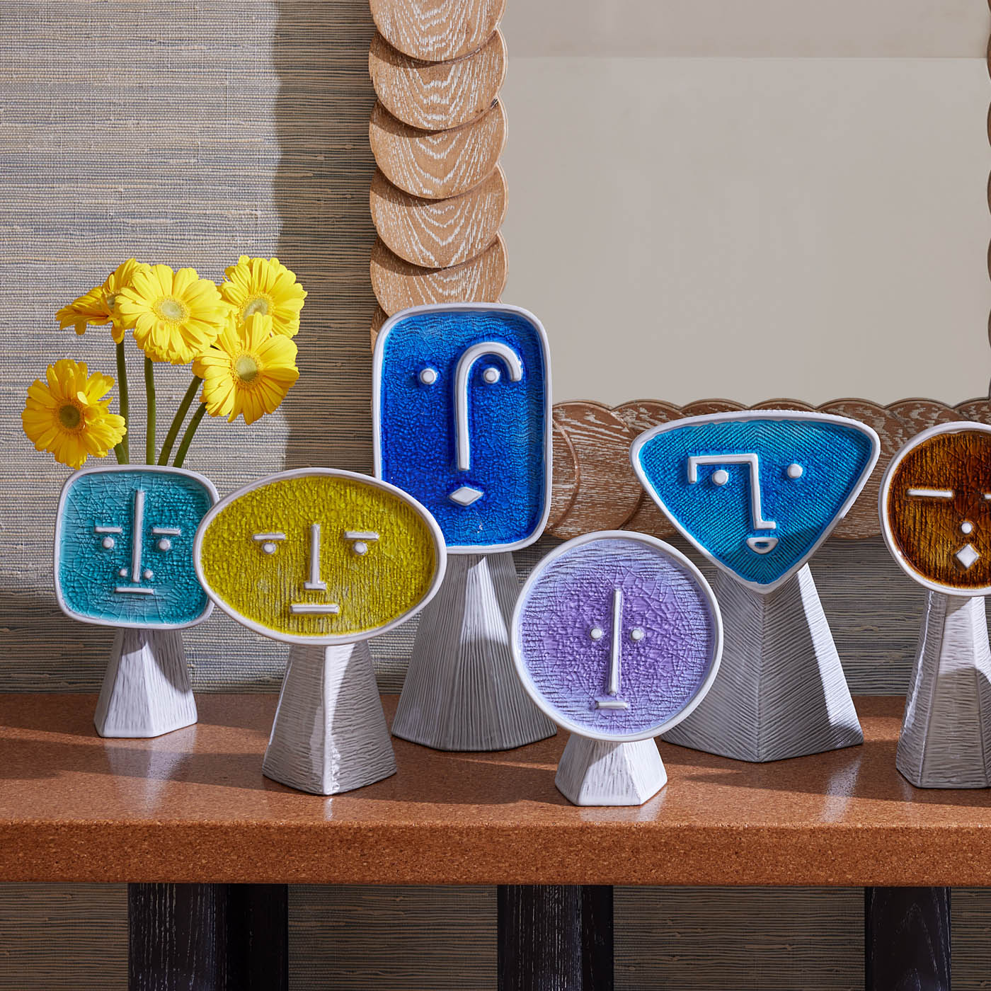 Les Amis Le Curieux Vase - Modern Ceramic Flower Vase for Home Decor, Wedding Centerpiece & Office Desk Decorations