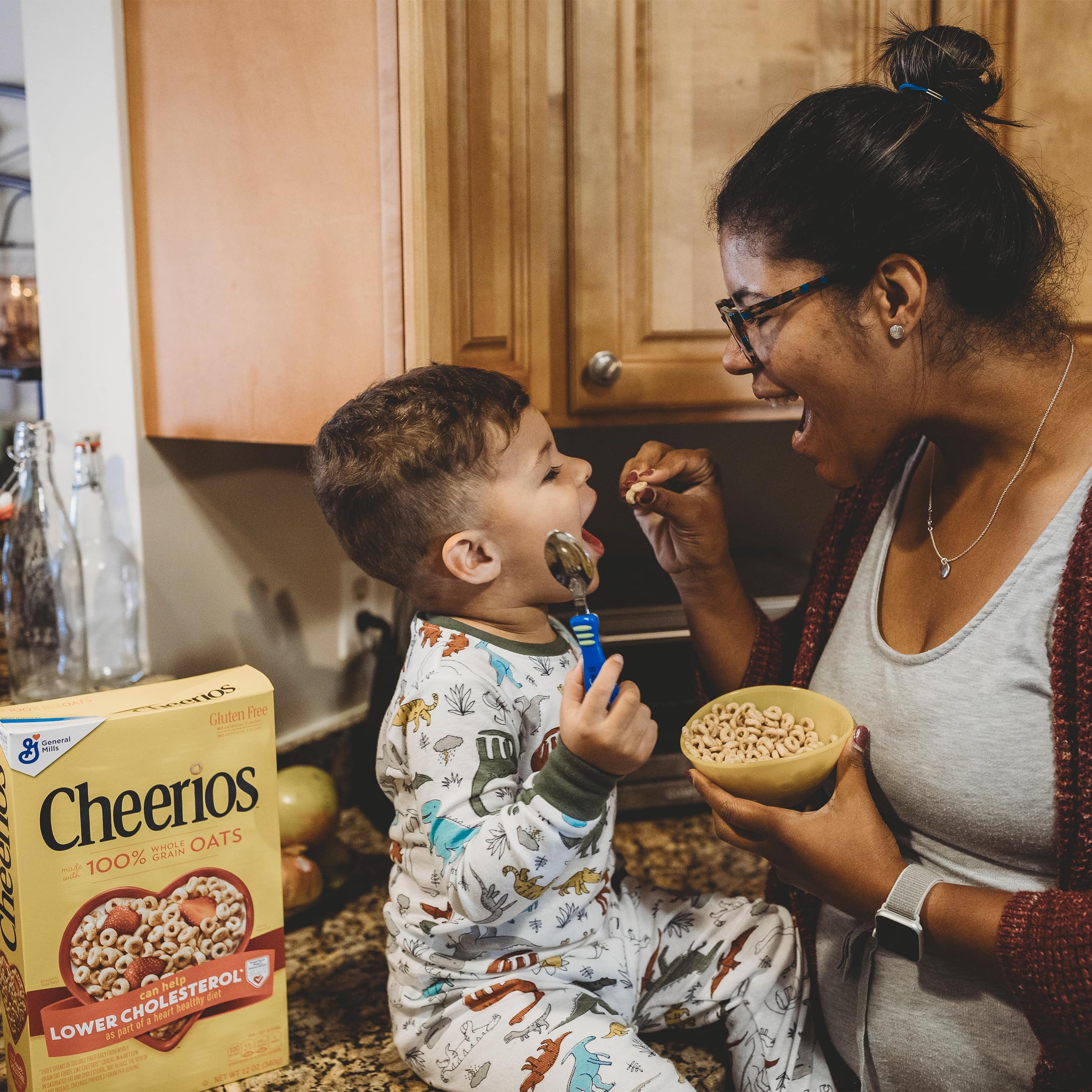 Cheerios Breakfast Cereal Bulk Pack - 29 Oz (Pack of 4) | Whole Grain Oats, Gluten Free | Perfect for Family Breakfast, School Lunches & Office Snacks