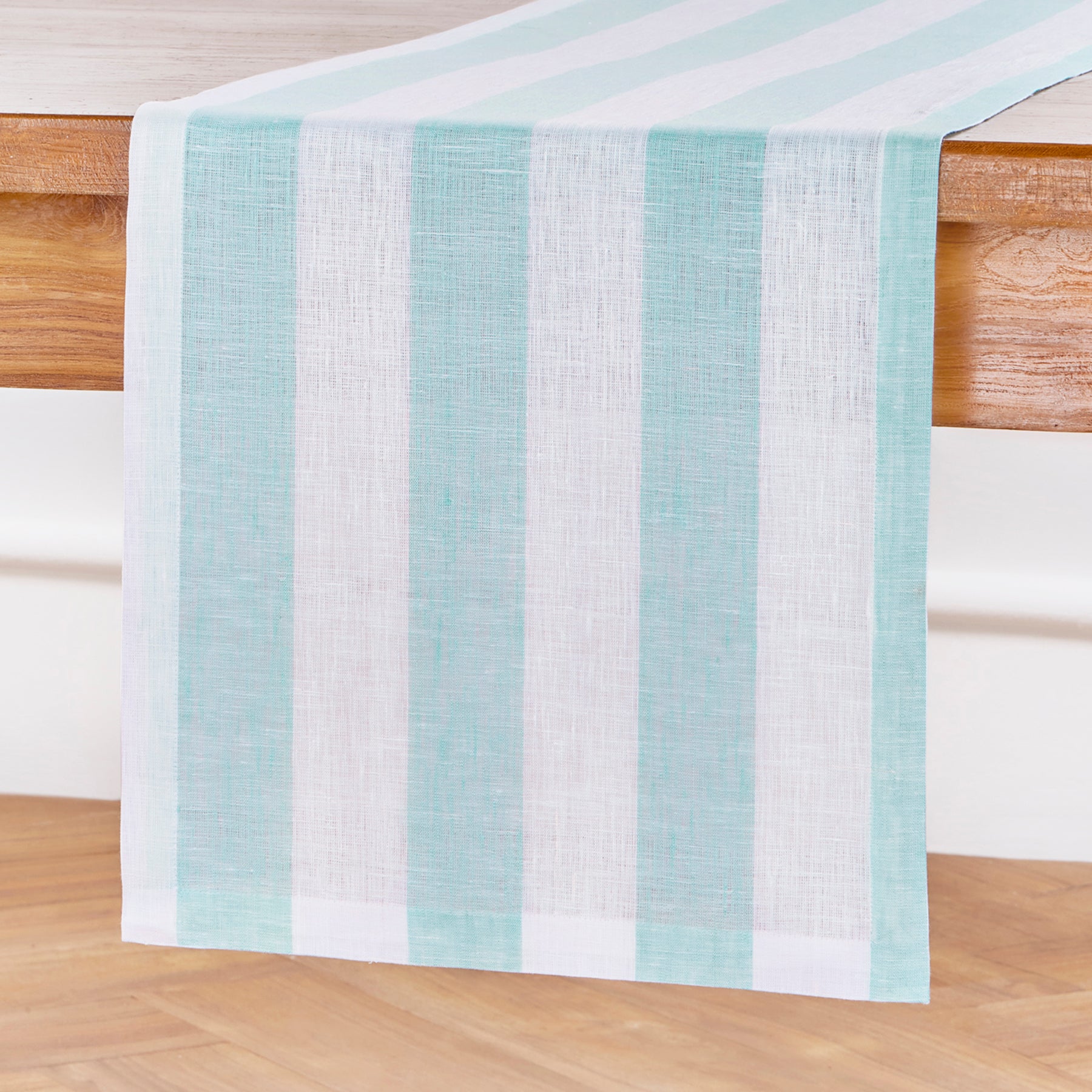 Stylish Cabana Stripe Table Runner - Perfect for Beach Weddings, Summer Parties & Outdoor Dining Decor