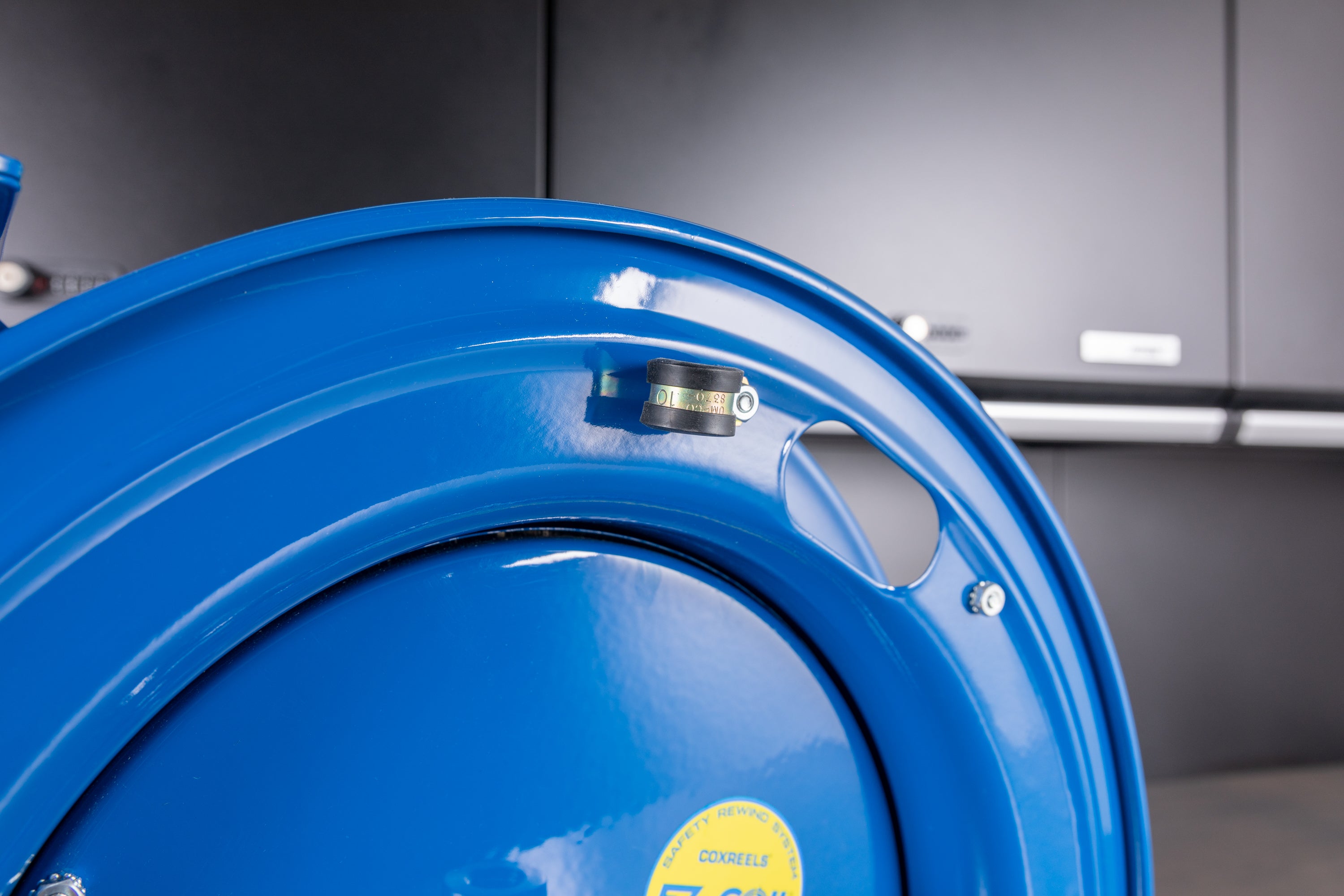 Heavy Duty Compressed Air Hose Reel Kit with 50ft Retractable Hose - Perfect for Garage, Workshop & Industrial Air Tool Use