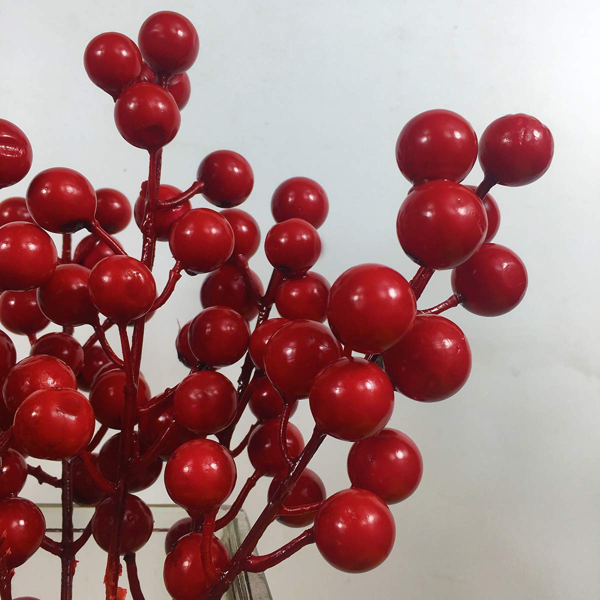 24 Pcs Artificial Christmas Berries Stems - Red Berry Branches for Holiday Tree Decorations, DIY Crafts, Wreaths and Festive Home Decor (Perfect for Christmas, Winter Weddings & Seasonal Centerpieces)