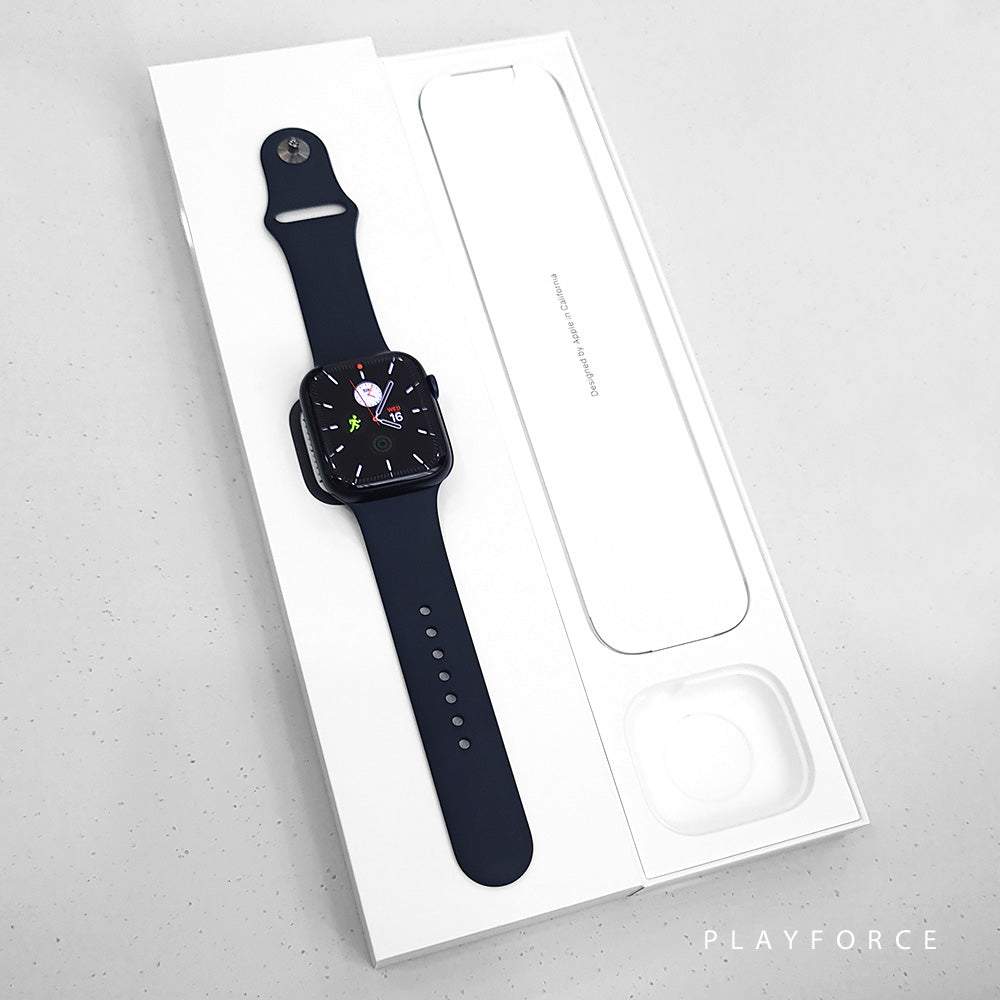 Apple Watch Series 7 (41mm, GPS, Midnight) - Smart Watch with Fitness Tracking, Heart Rate Monitor & Water Resistance - Perfect for Running, Swimming & Daily Activity Tracking