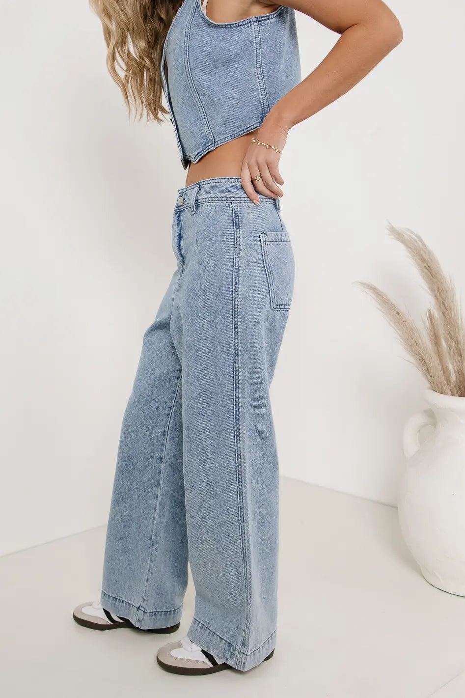 Georgia Light Wash Wide Leg Jeans for Women - Comfortable High Waist Denim Pants - Casual, Office & Weekend Outfit