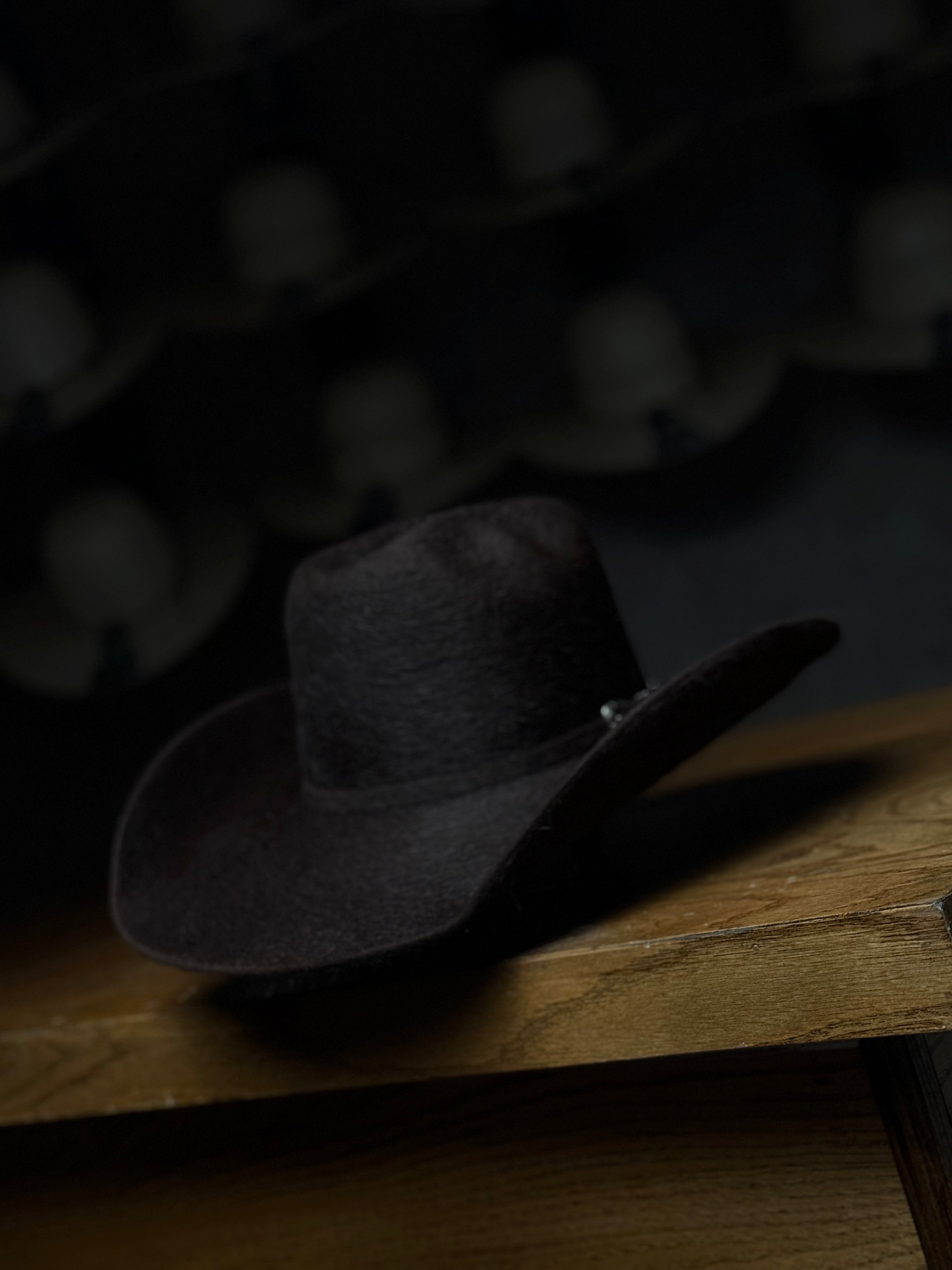 Rock'em 10X Chocolate Grizzly Fur Open Crown Felt Cowboy Hat for Men - Western Rodeo Rancher Style - Perfect for Country Music Festivals, Rodeos & Outdoor Adventures