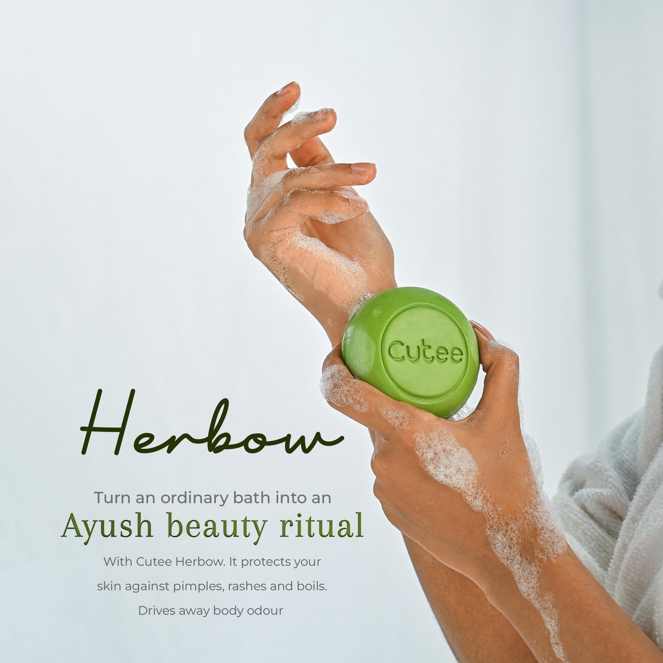 Neem & Thulasi Herbal Bath Soap Bar for Face & Body - All Skin Types, Unisex, 115g (Pack of 8) | Gentle Cleansing, Acne Control & Skin Nourishment | Perfect for Daily Shower, Spa Day & Travel
