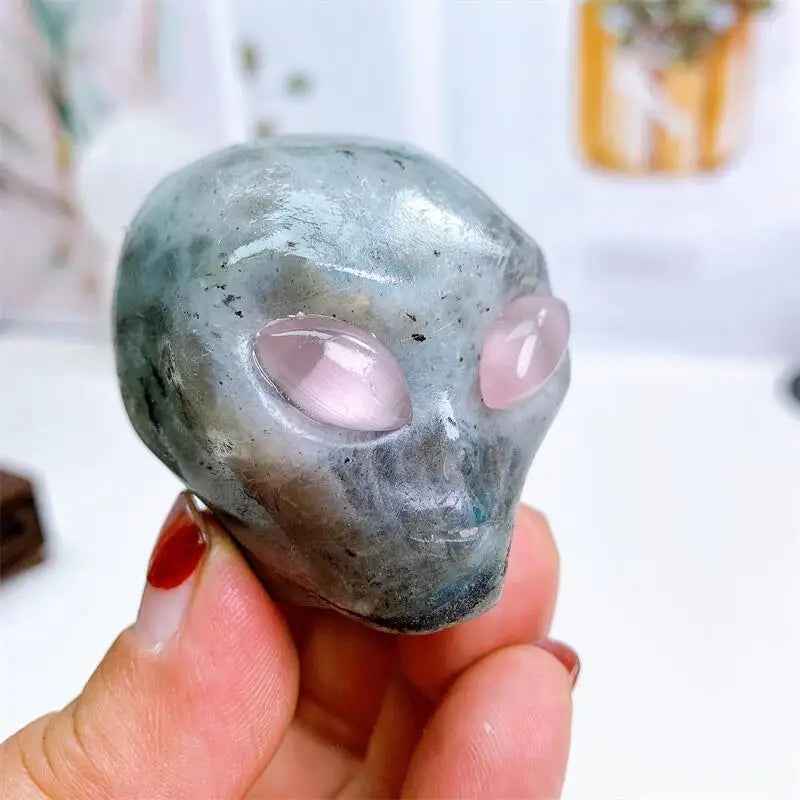 2 Inch Natural Labradorite Alien Skull Crystal Carving - Reiki Healing Gemstone Figurine, Home Decor Ornament, Unique Gift for Collectors & Spiritual Healing - Perfect for Meditation, Yoga & Crystal Altars