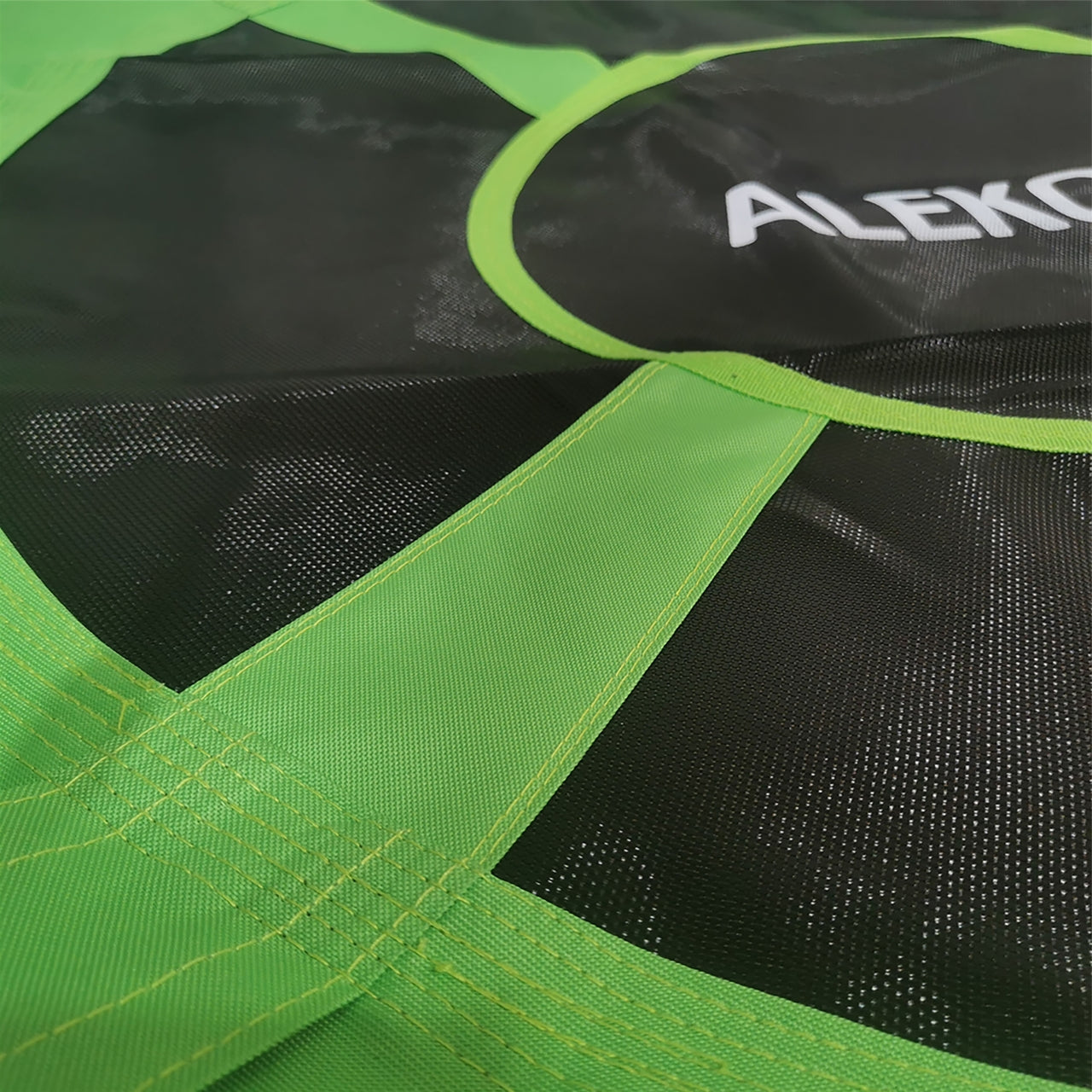 Aleko 47-Inch Green Outdoor Saucer Platform Swing with Adjustable Hanging Ropes - Durable Patio Furniture for Backyard, Garden, and Poolside Relaxation