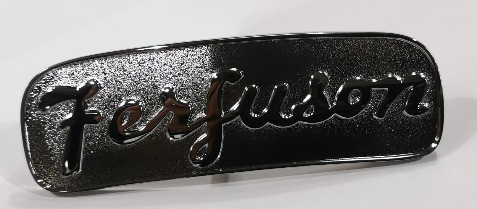 35 4 Cylinder Car Hood Emblem - Chrome Front Grille Badge for Automotive Customization & Car Enthusiasts - Perfect for Upgrading Your Vehicle's Style