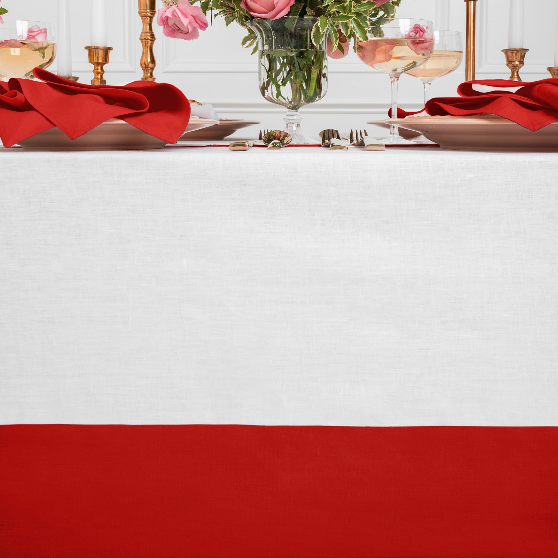 Stylish Contempo Tablecloth for Dining & Parties - Waterproof & Wrinkle-Free - Perfect for Home, Restaurants & Events