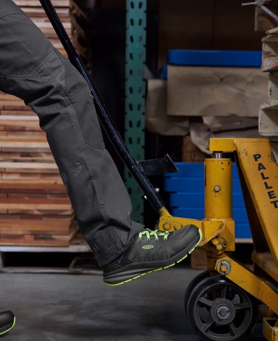 Men's Vista Energy Carbon Toe Work Boots - Magnetic Safety & Green Glow for Night Visibility | Ideal for Construction, Warehouse & Outdoor Work