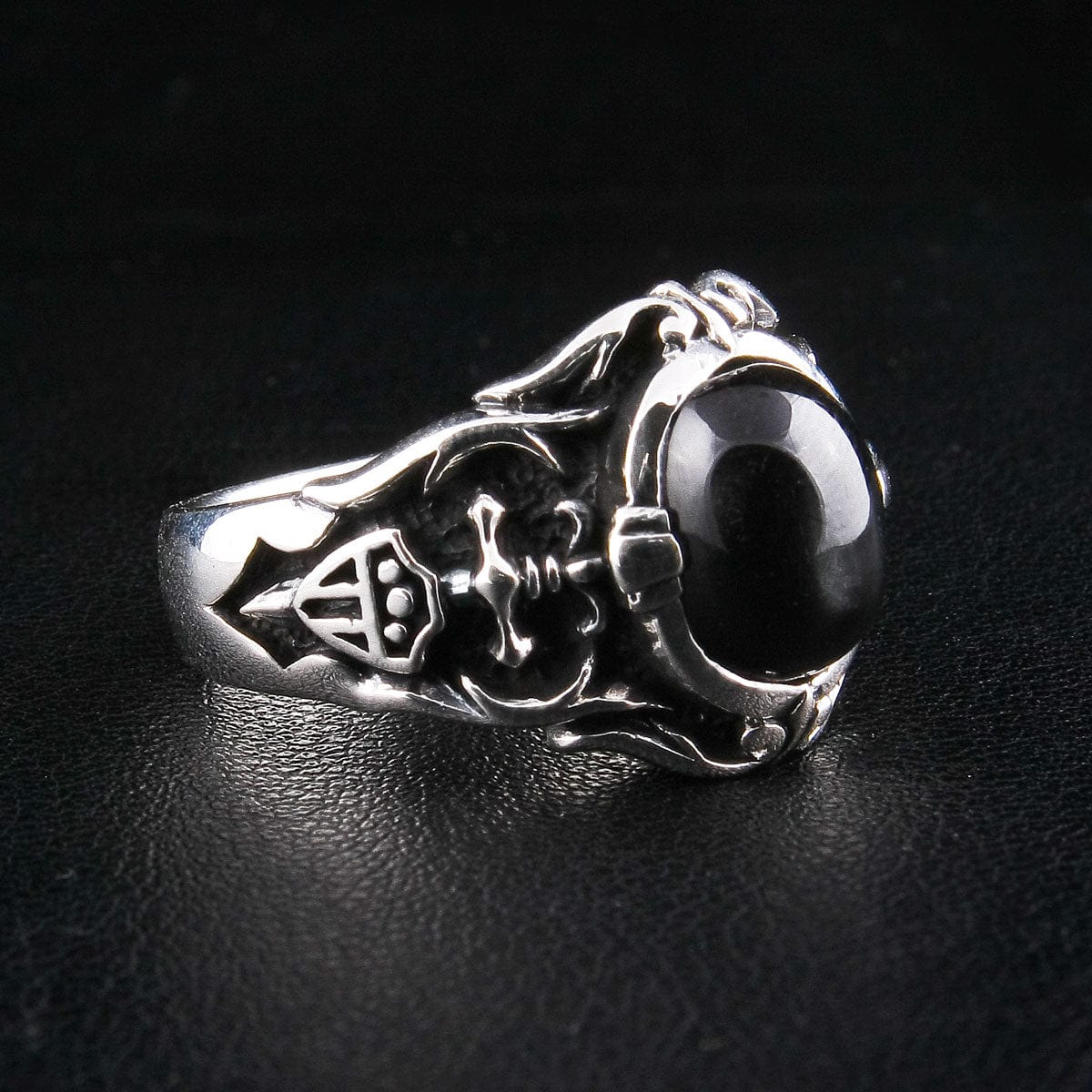 Knight Shield Medieval Black Onyx Sterling Silver Men's Ring for Viking LARP Cosplay & Gothic Fashion Accessories