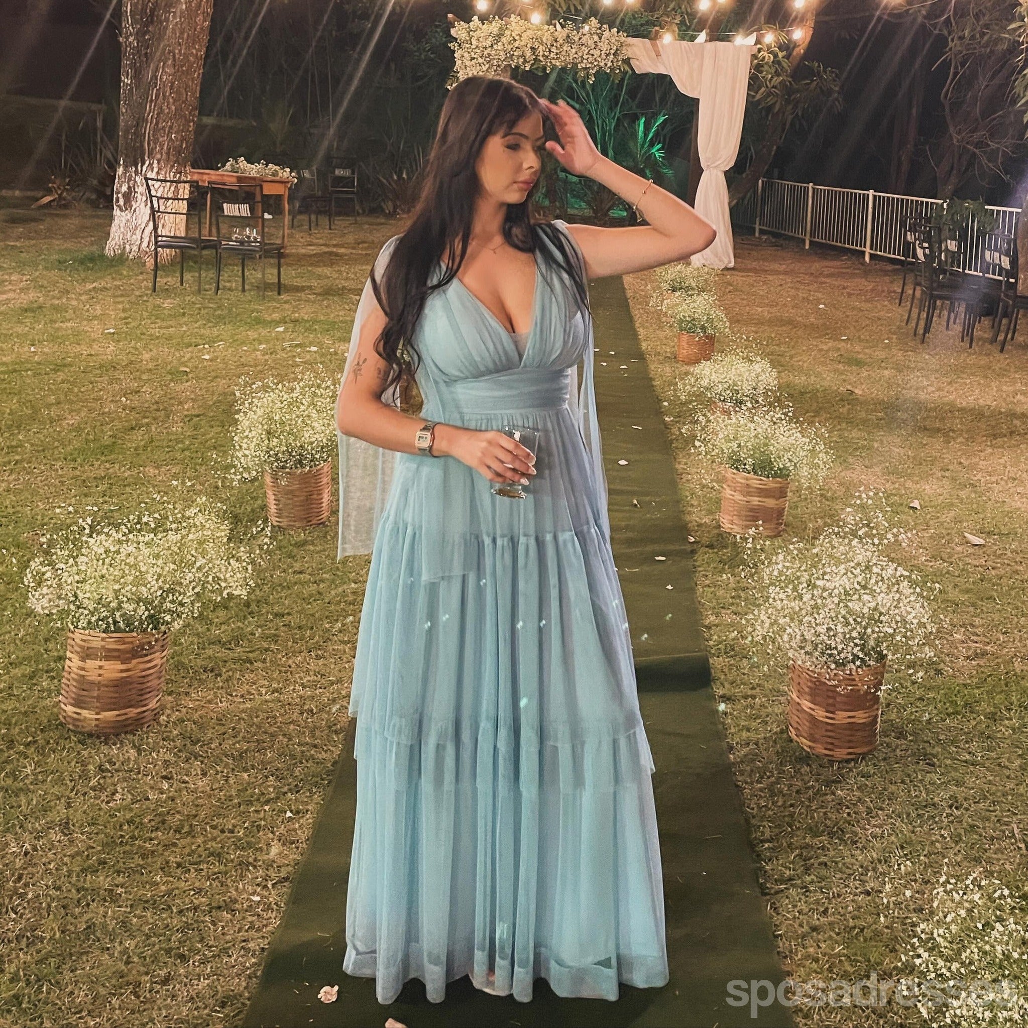 Elegant Green A-Line V-Neck Long Prom Dress for Women - Perfect for Evening Parties, Homecoming, and Formal Events