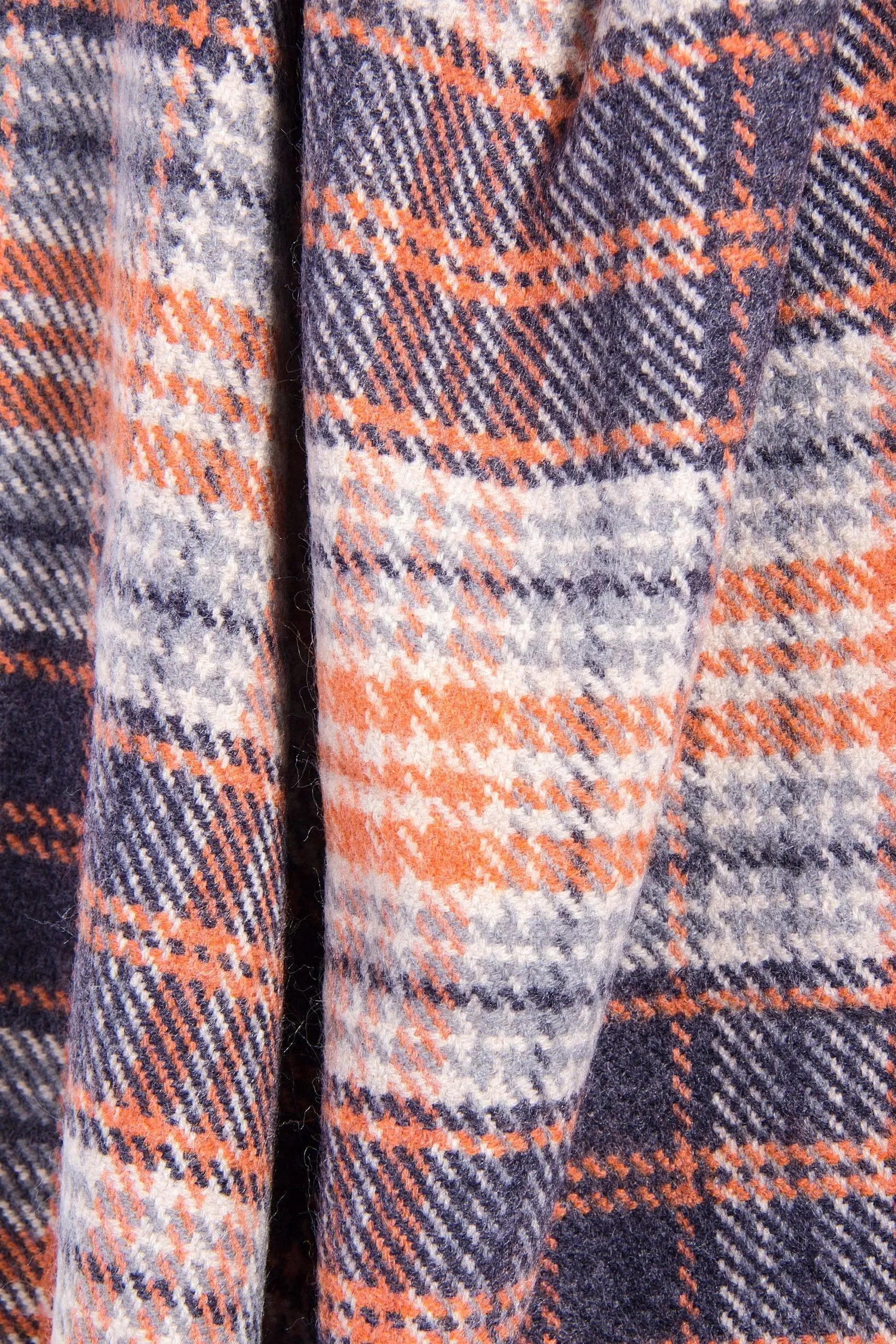 Warm Plaid Scarf for Women & Men - Soft Winter Fashion Accessory - Perfect for Cold Weather, Outdoor Activities & Holiday Gifts