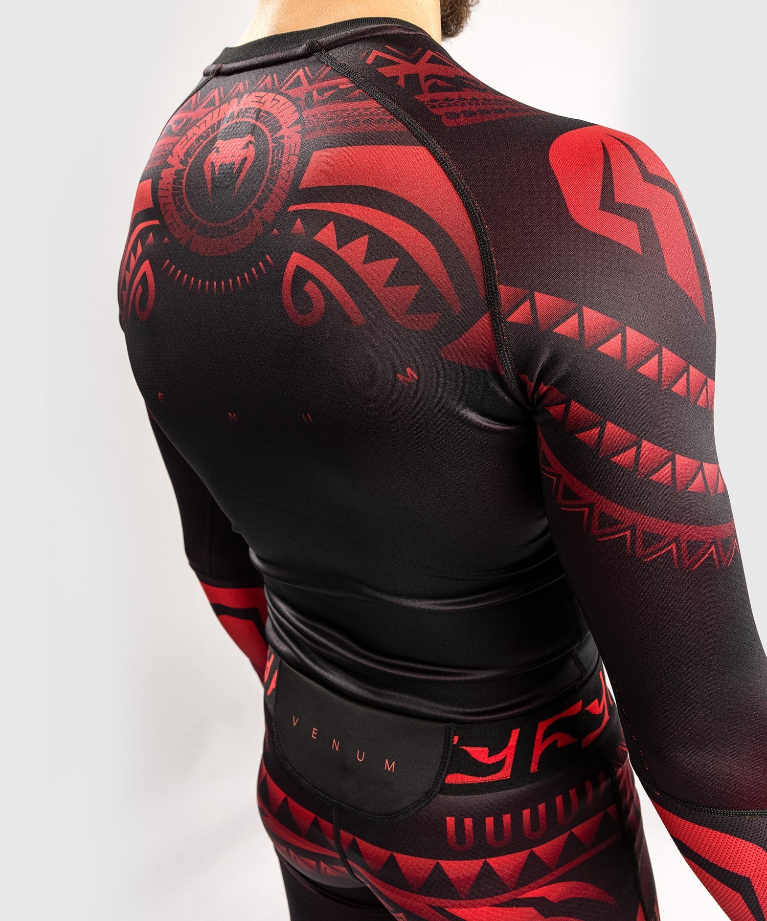 Venum Nakahi Rashguard Long Sleeves BJJ MMA Training Shirt - Black/Red for Grappling, Jiu-Jitsu & Combat Sports