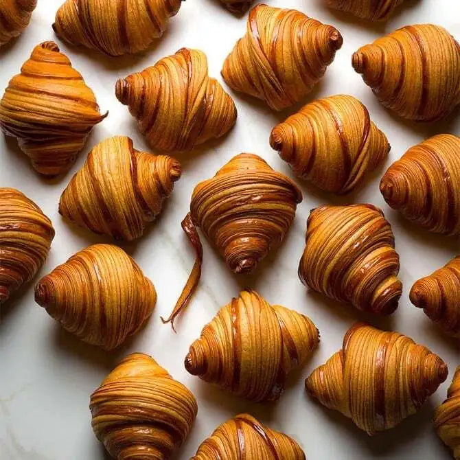 Opera Cedric Grolet Cookbook - Master the Art of French Pastry with Step-by-Step Recipes | Perfect for Home Bakers & Professional Chefs | Ideal for Gifts, Culinary Schools & Kitchen Inspiration