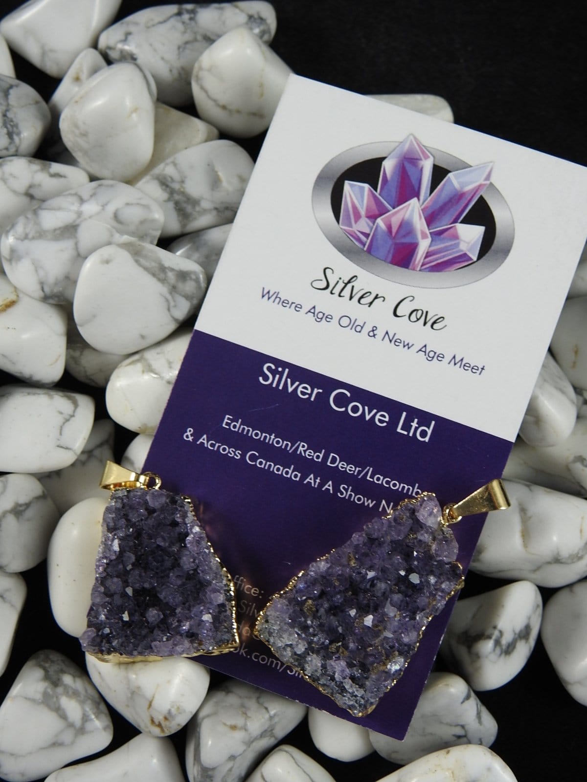 Natural Amethyst Crystal Cluster Pendant Necklace - Healing Stone Jewelry for Women - Perfect for Meditation, Energy Cleansing & Spiritual Gifts