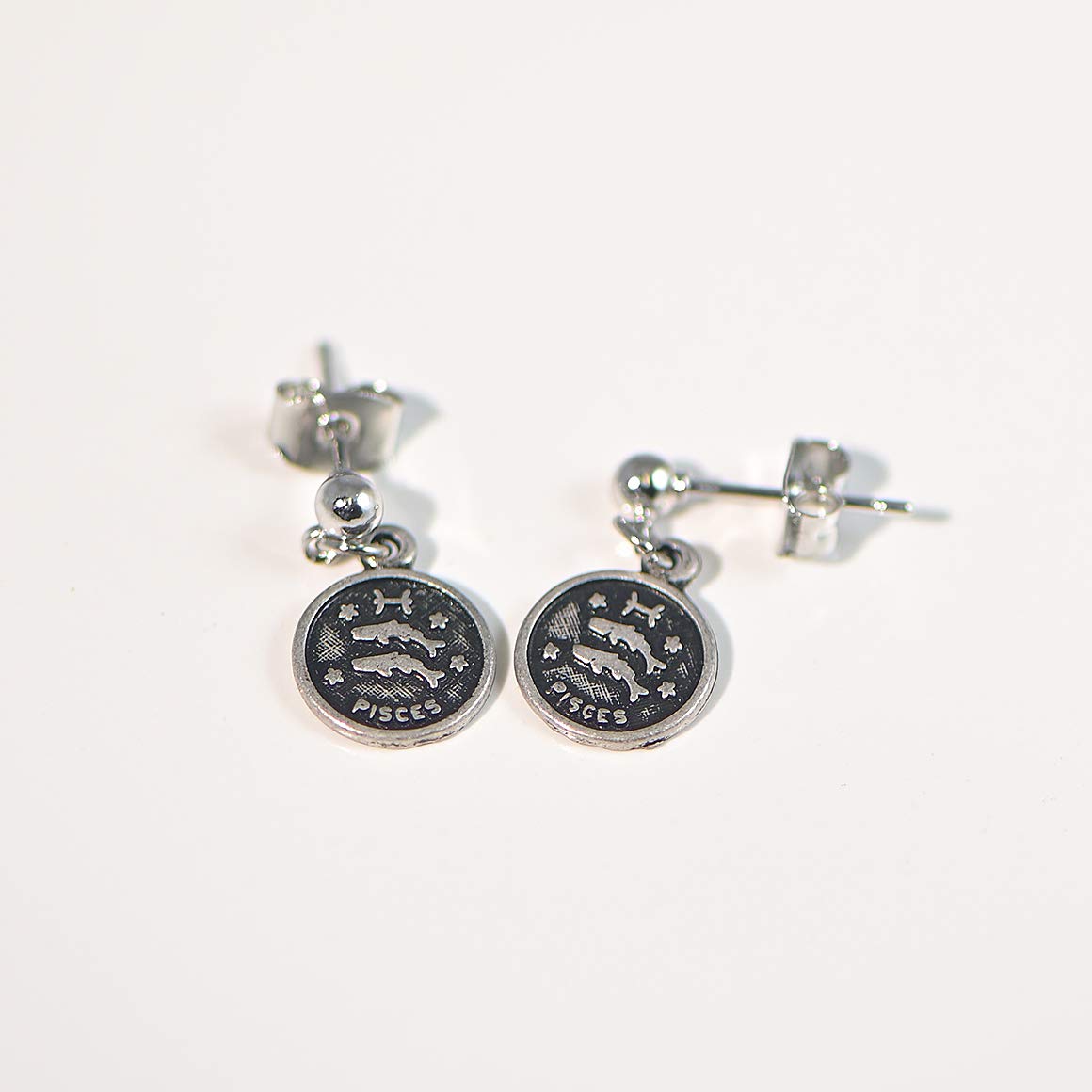 Spinning Daisy Zodiac Sign Dangling Disc Earrings - Stylish Astrology Jewelry for Women - Perfect for Daily Wear, Parties & Gifts
