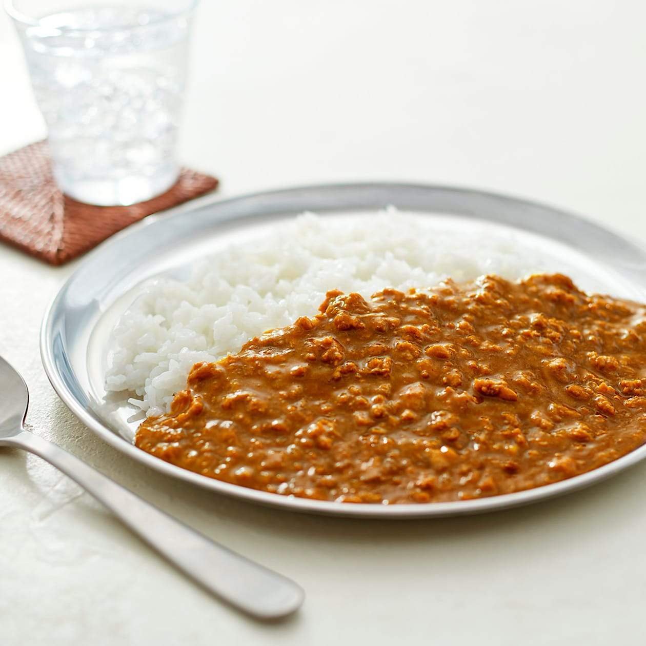 Muji Instant Keema Curry 180g - Japanese Ready-to-Eat Beef Curry Meal - Perfect for Quick Lunches, Camping & Emergency Food Supplies