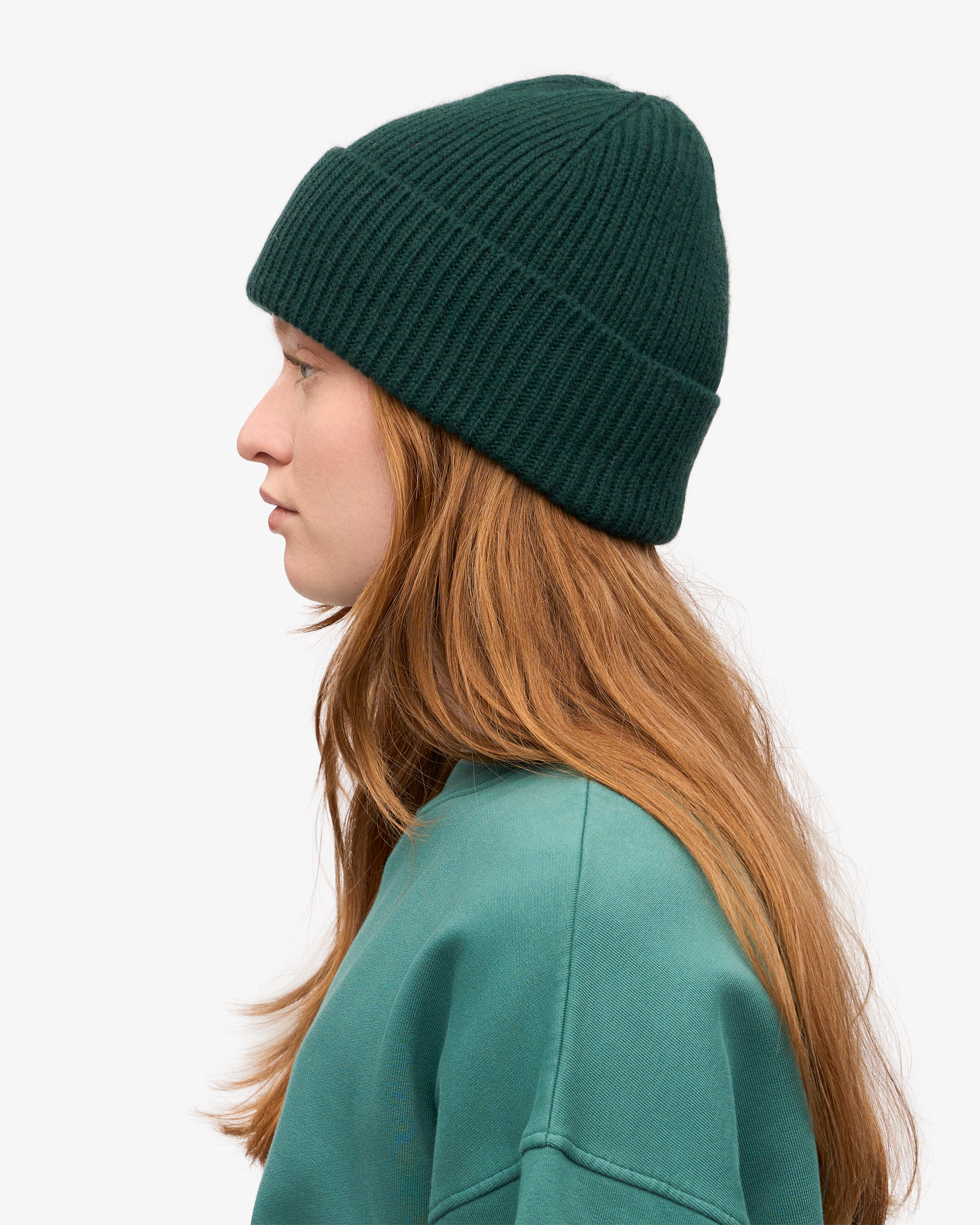 Premium Merino Wool Beanie for Men & Women - Soft & Warm Winter Hat in Emerald Green - Perfect for Skiing, Hiking & Outdoor Activities