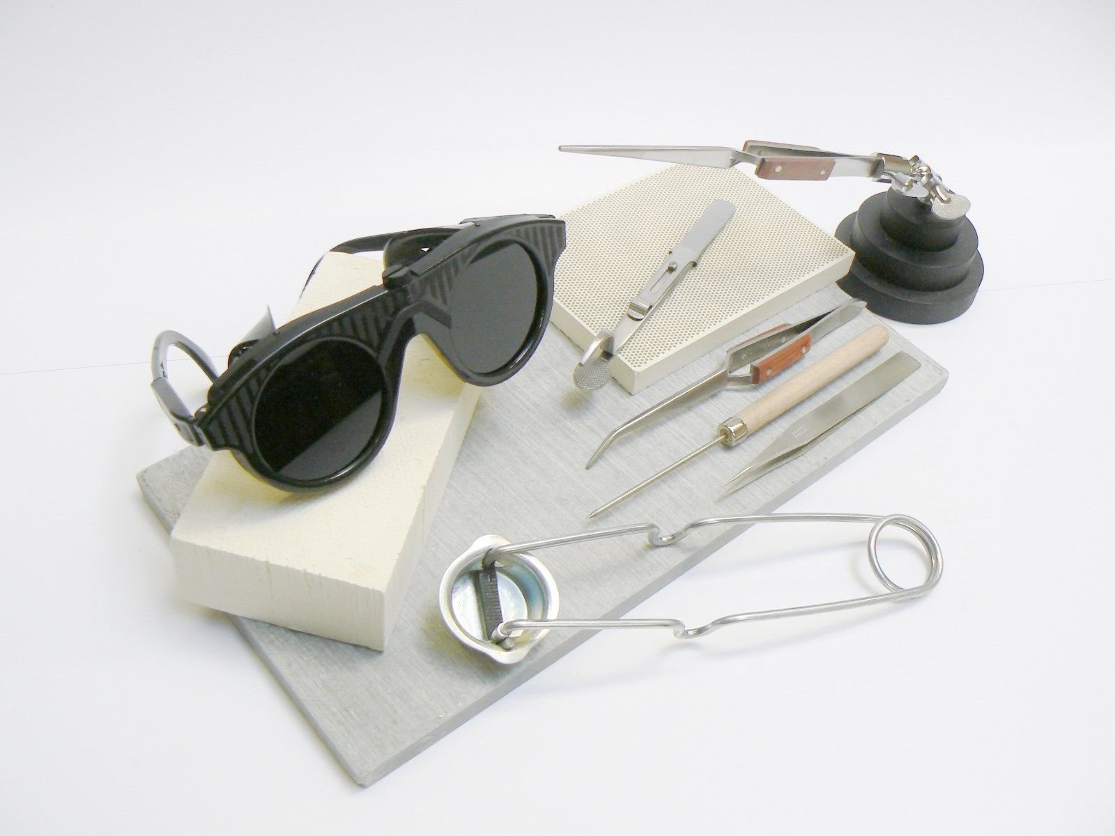 Professional Jewelry Soldering Kit with Magnesia Block, Honeycomb Ceramic Board, 3rd Hand Tools, Safety Glasses & Fiber Tweezers - Perfect for DIY Jewelry Making, Repairs & Metal Crafting Projects