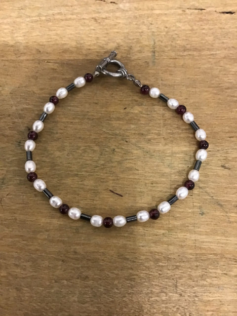 Exquisite Pearl & Garnet Bracelet for Women - Elegant Handmade Jewelry Gift for Birthday, Anniversary & Special Occasions | Perfect for Weddings, Parties & Everyday Wear