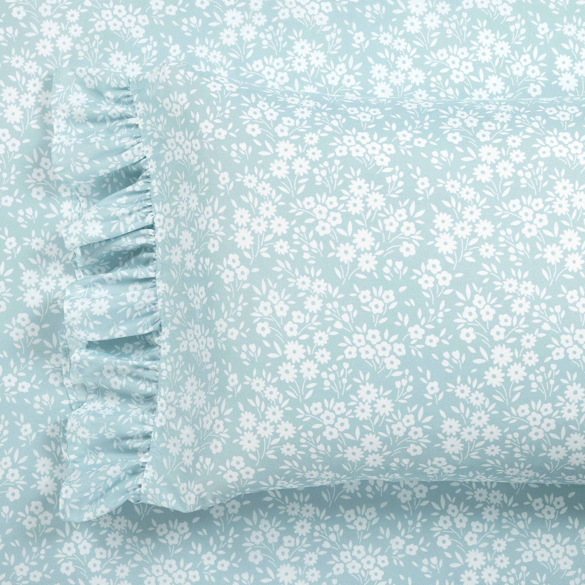 Garden Of Flowers Ruffle Sheet Set - Soft Floral Bedding for Girls & Women - Perfect for Home Decor, Guest Rooms & Cozy Bedroom Makeovers