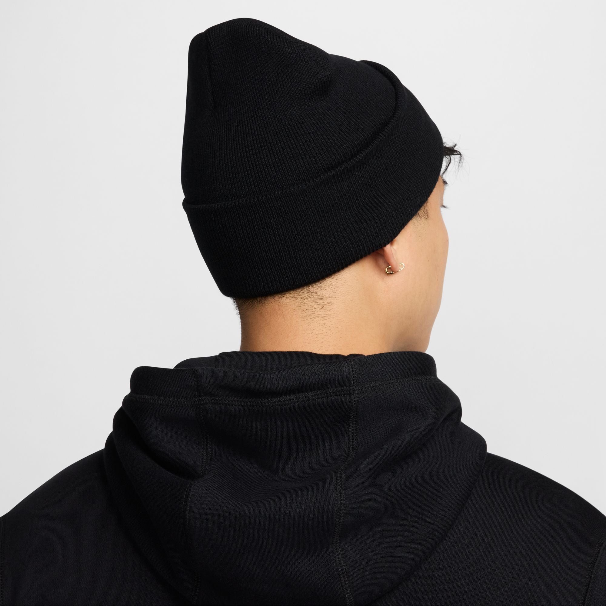 Nike Men's Peak Swoosh Beanie - Winter Warm Knit Hat for Running, Skiing & Outdoor Activities