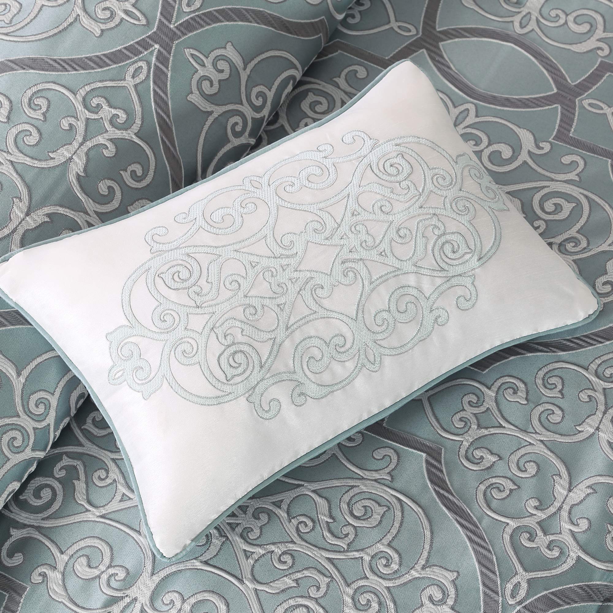 Madison Park Lavine 12-Piece Queen Size Bed in a Bag Comforter Set - Luxe Jacquard Down Alternative Bedding with Cotton Sheets, Bed Skirt & Pillow Shams | All-Season Soft Blue Traditional Design for Cozy Bedroom Decor