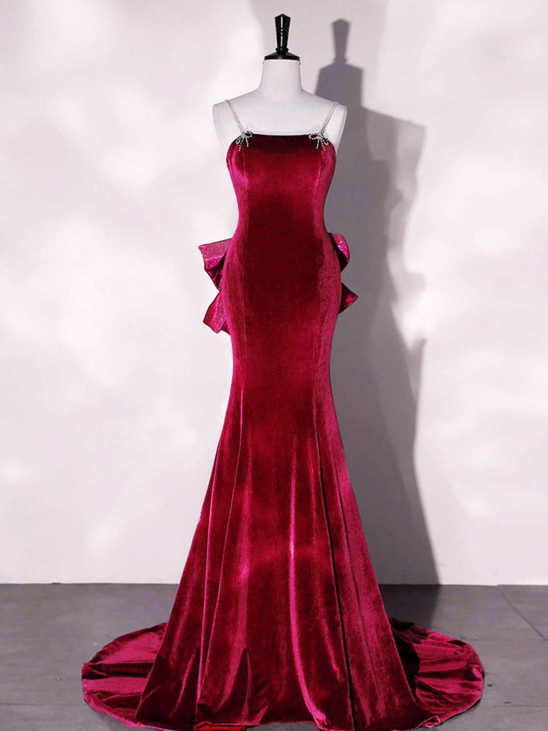 Elegant Mermaid Velvet Blue Long Prom Dresses for Women - Formal Evening Gowns for Homecoming, Ball, Wedding & Special Occasions