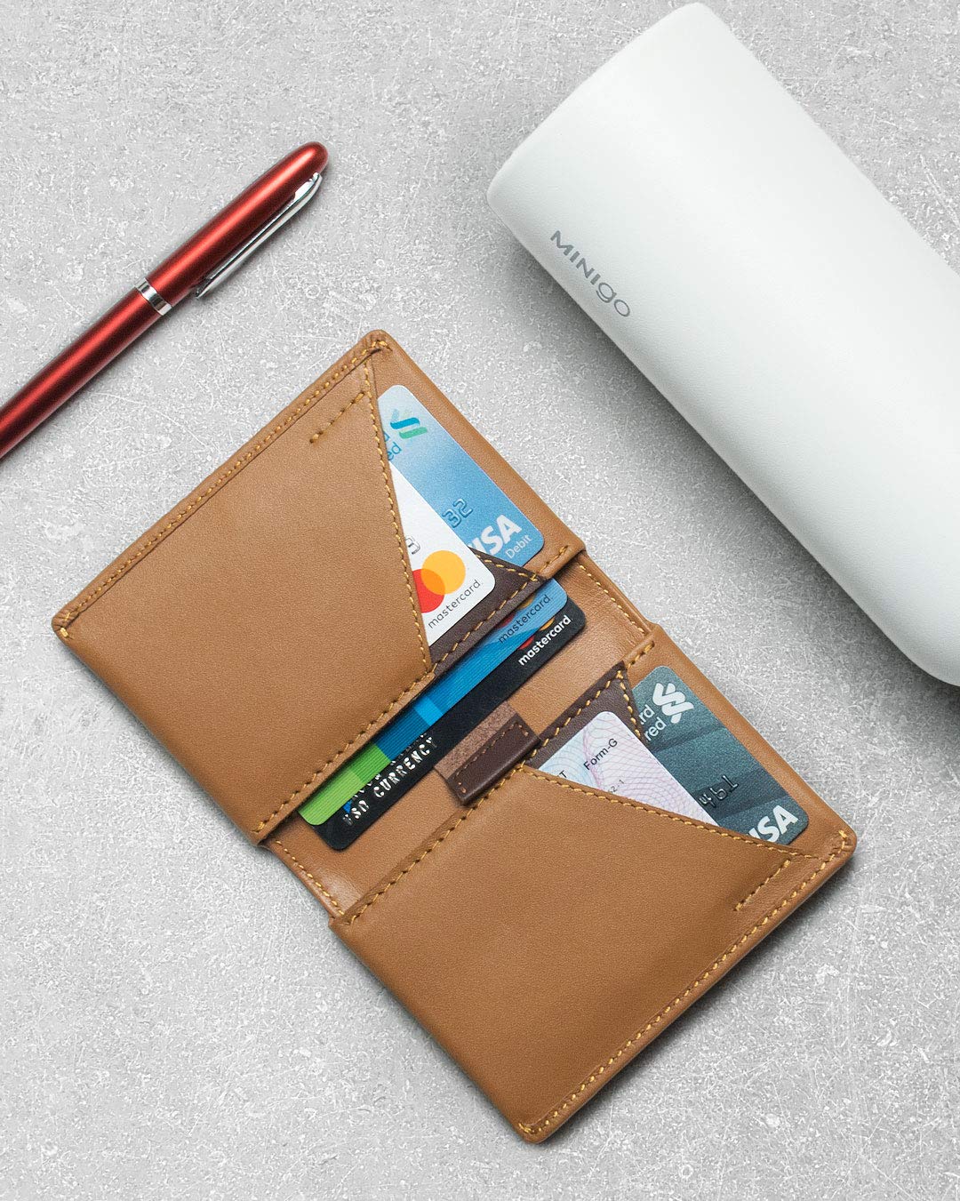 AUROCHS GRAVITY - Slim RFID Leather Bifold Wallet for Men | Minimalist Design | Premium Tan Leather | Ideal Gift for Dad, Husband & Boyfriend | Perfect for Everyday Carry, Travel & Business