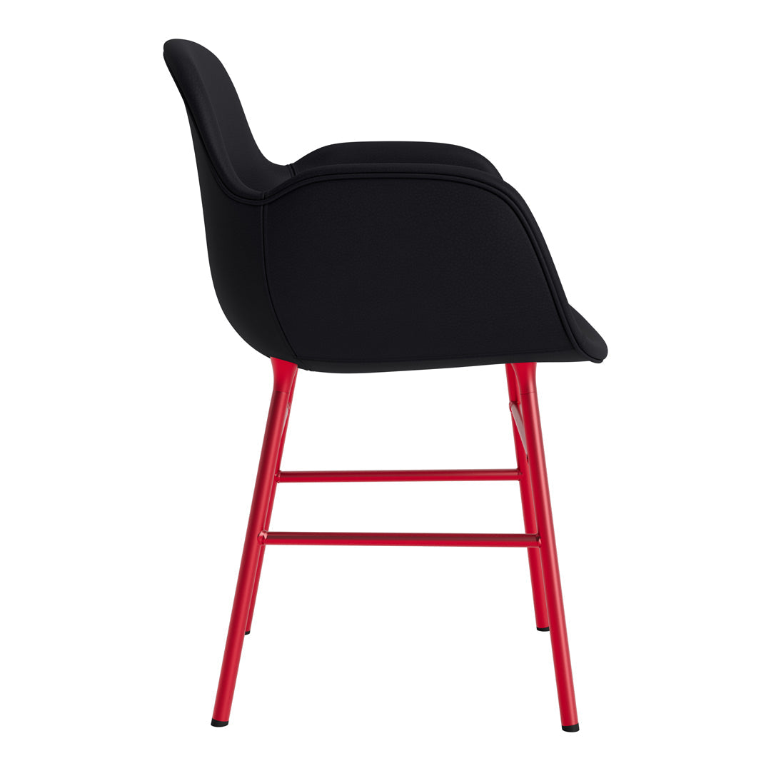 Modern Form Armchair with Sturdy Metal Legs & Soft Upholstery - Perfect for Living Room, Office, or Reading Nook