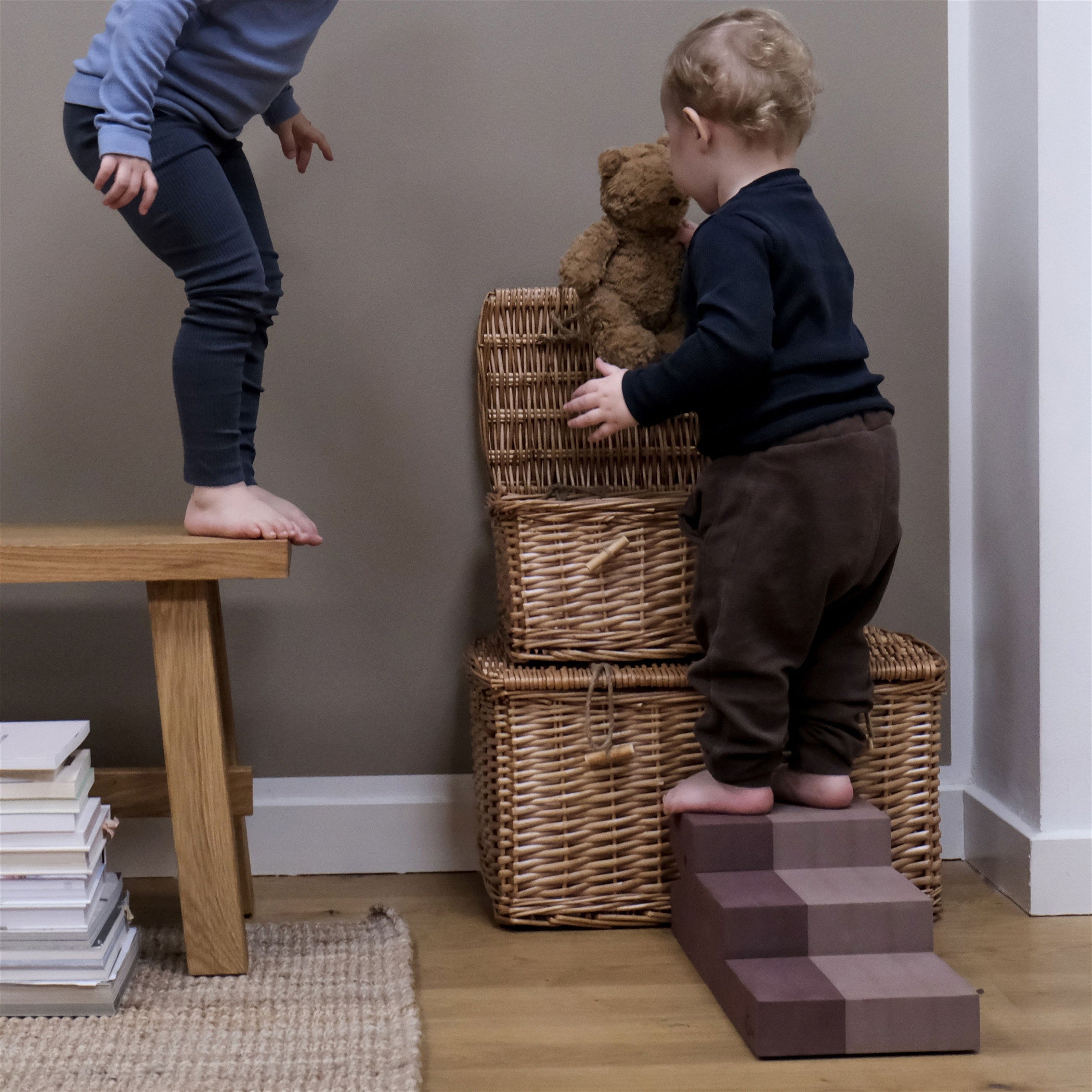 bObles Crocodile L 24 Classic Cloudy Blue - Kids Balance Board for Indoor Play, Sensory Development & Active Learning - Perfect for Playrooms, Classrooms & Home Gymnastics