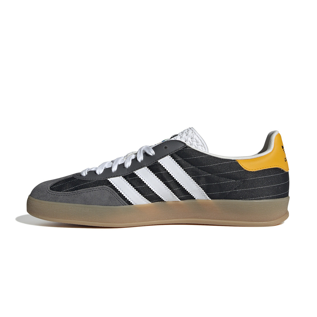 Gazelle Indoor Soccer Shoes for Men & Women - Lightweight Black & White Football Cleats for Turf & Artificial Grass - Perfect for Training, Matches & Indoor Leagues