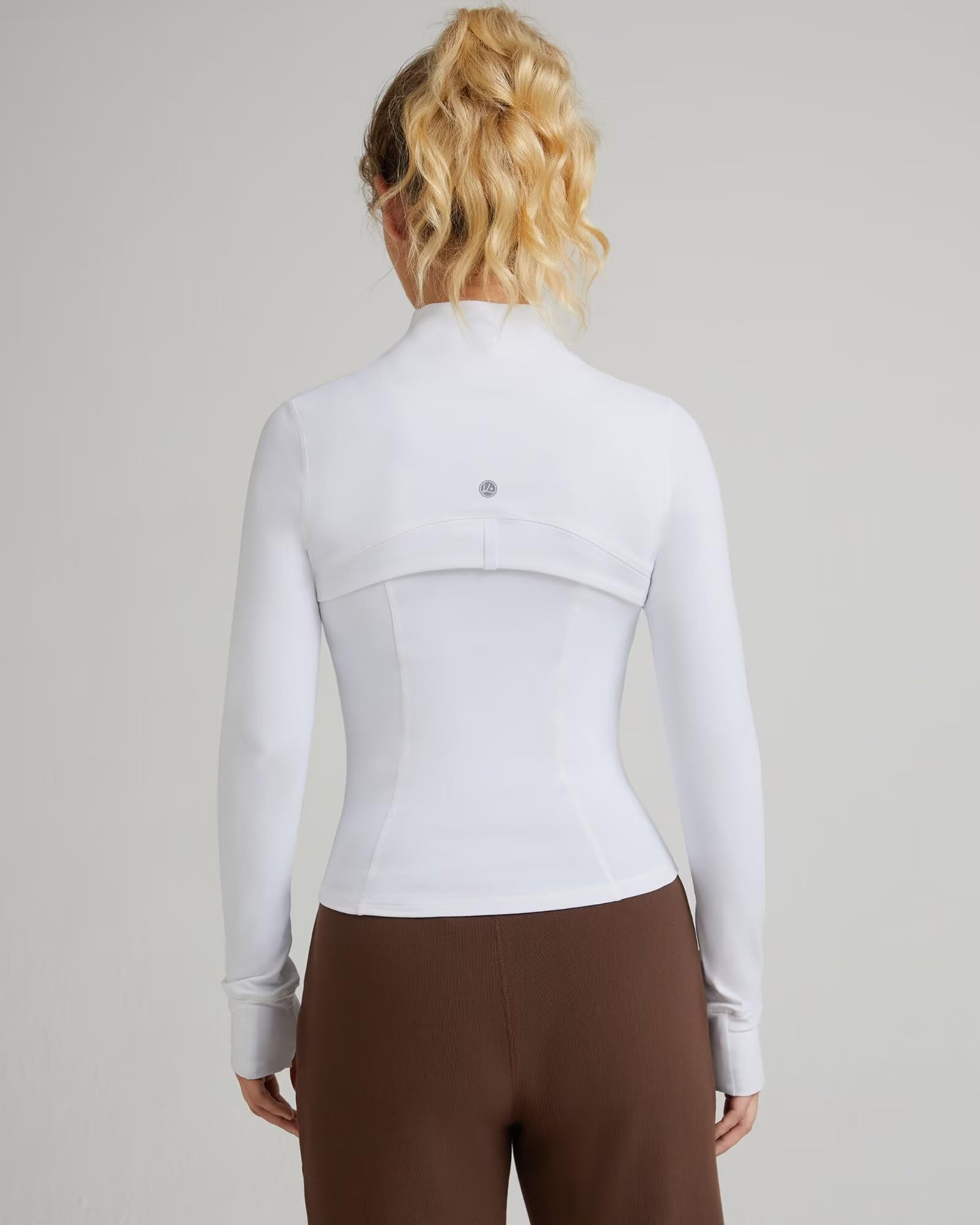 QUEENIEKE Women's Lightweight Cropped Zip-Up Workout Jacket - Slim Fit Running & Gym Tops for Yoga, Jogging & Outdoor Sports