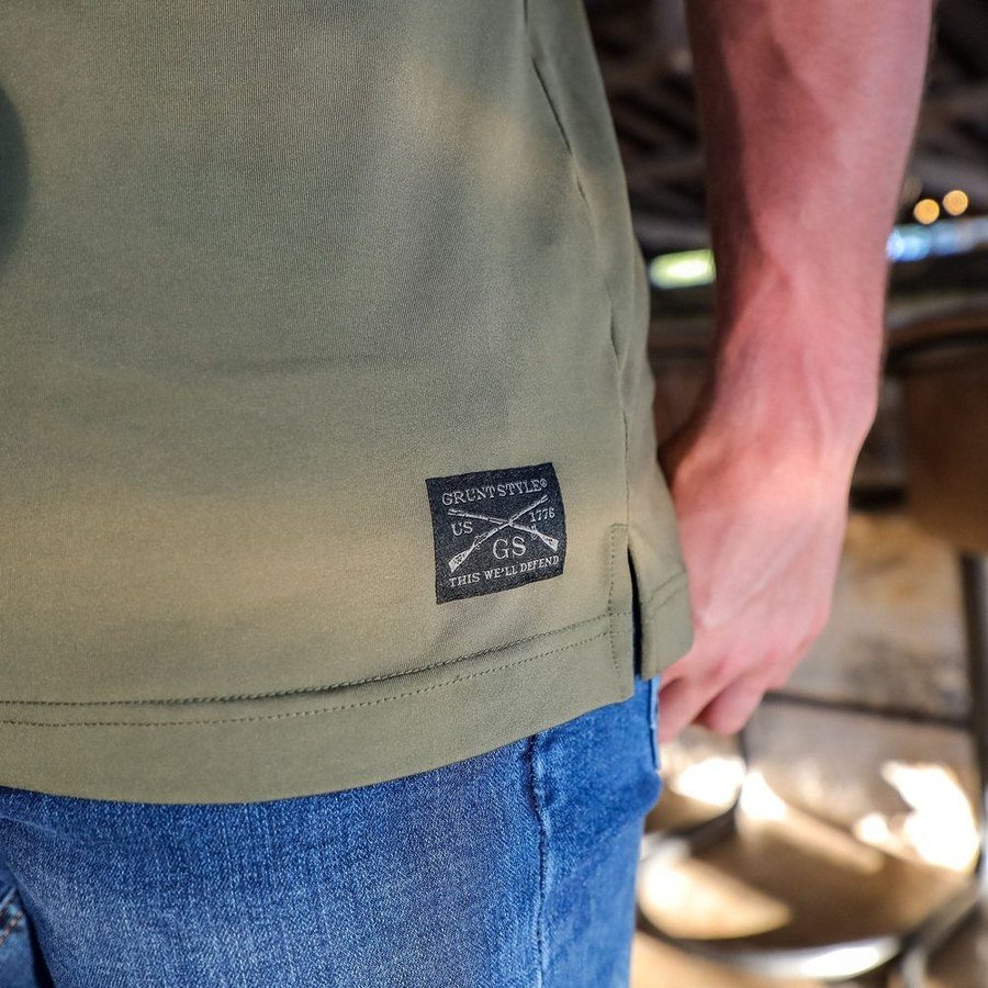 Men's Classic Military Green Polo Shirt - Comfortable & Stylish Casual Wear for Outdoor Activities & Business Casual