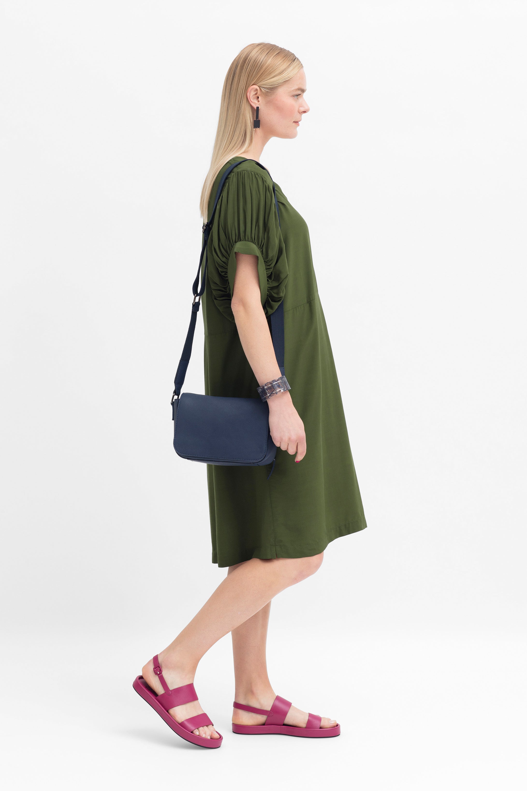 Kurer Bag - Stylish & Durable Crossbody Bag for Women & Men | Perfect for Travel, Work & Everyday Use