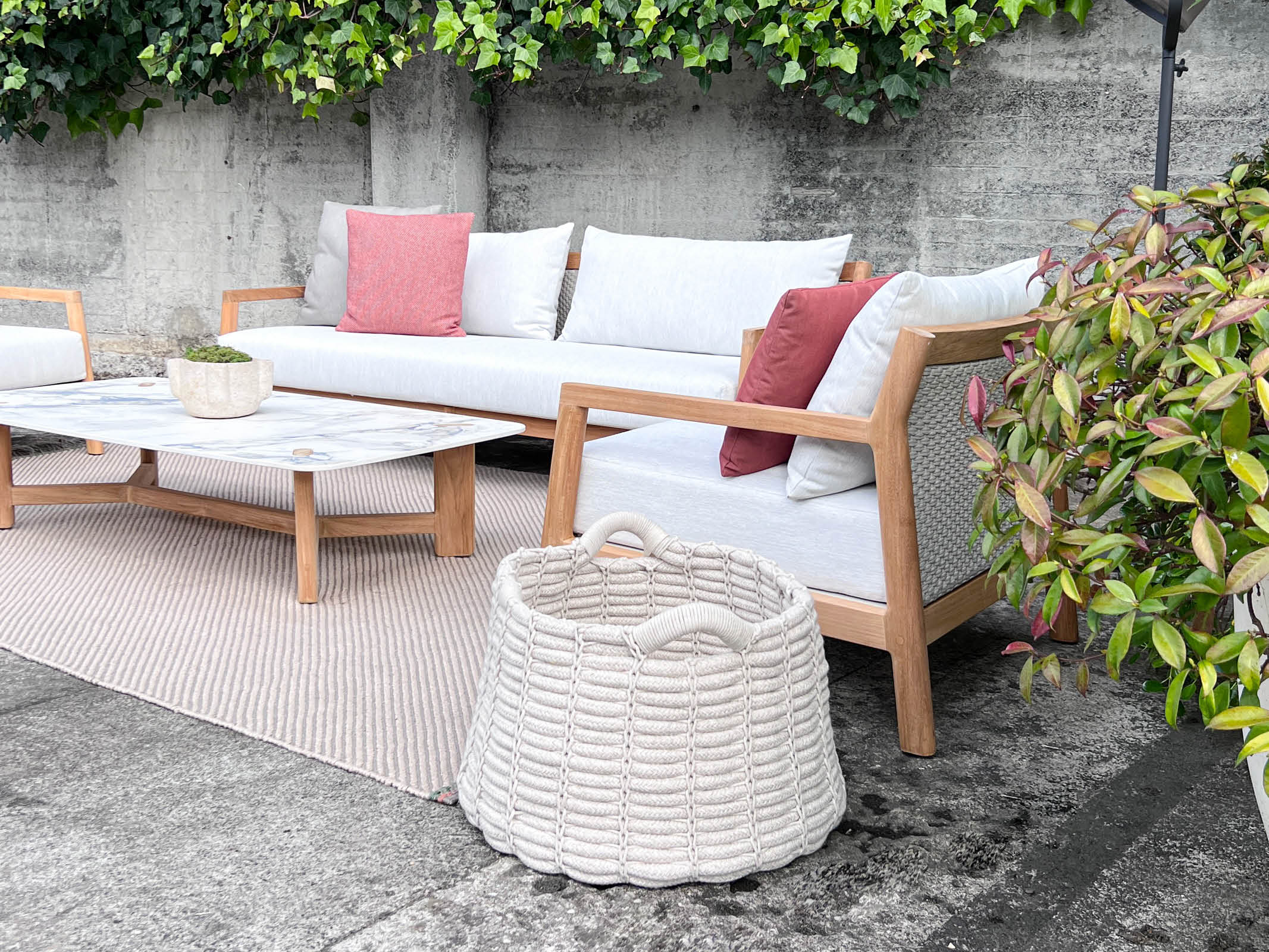 Bight Lounge Chair - Modern Comfortable Accent Chair for Living Room, Bedroom & Office - Perfect for Relaxing, Reading & Lounging