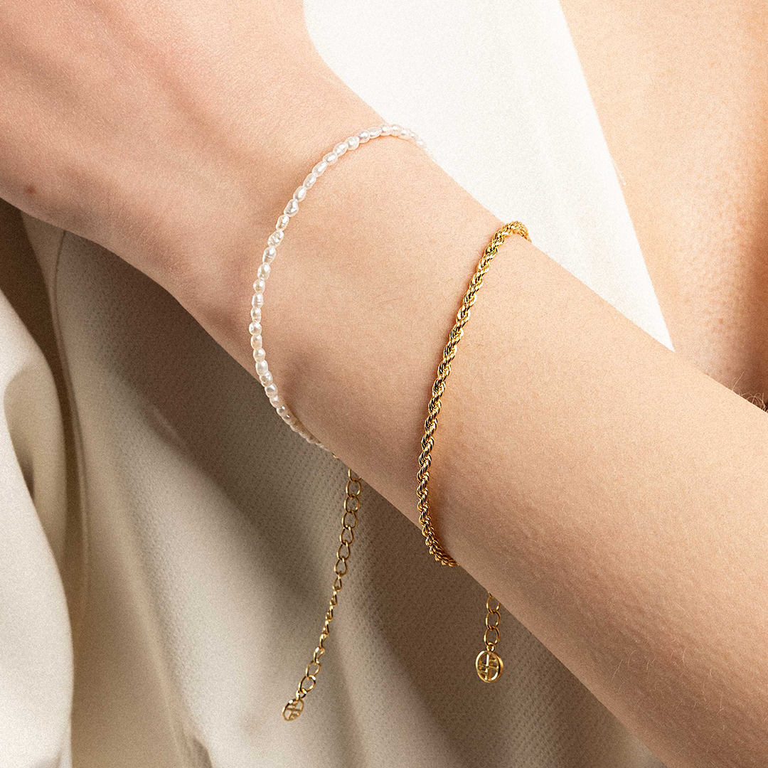 Peggy Pearl Bracelet with Stone of Potential - Elegant Jewelry for Women, Gift for Her, Perfect for Weddings, Parties & Special Occasions