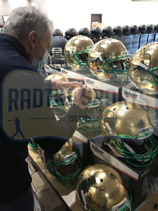 Joe Montana Autographed Notre Dame Fighting Irish Schutt Raindrop 2013 Shamrock Series Football Helmet - Collectible Memorabilia for Sports Fans & Home Decor